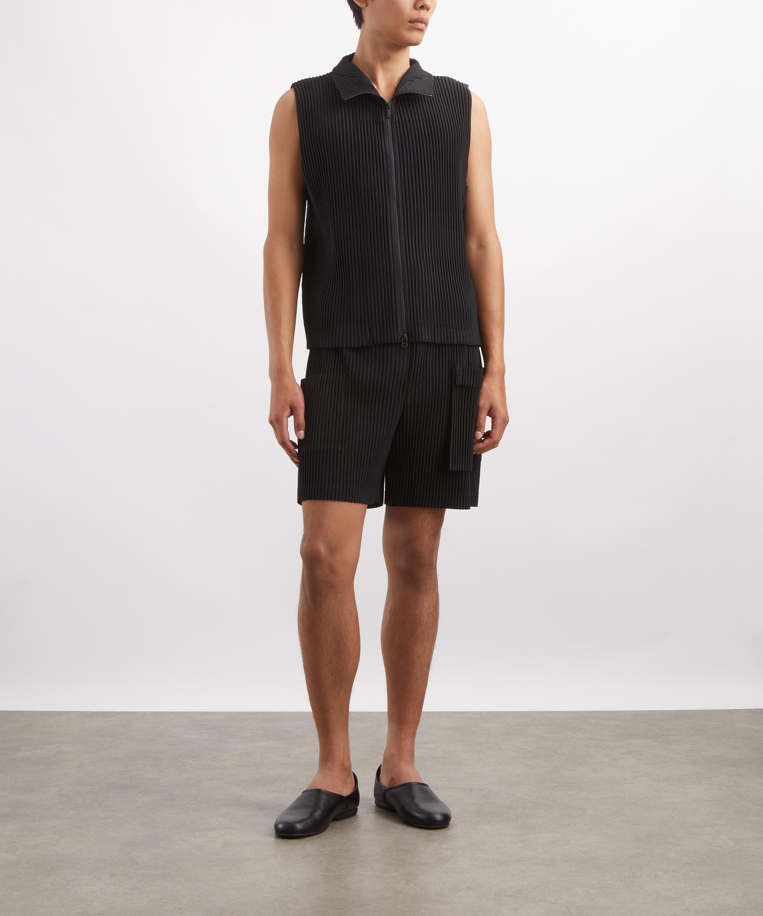 HOMME PLISS&Eacute; ISSEY MIYAKE - PAINTER&rsquo;S GEAR Pleated Shorts image number 1