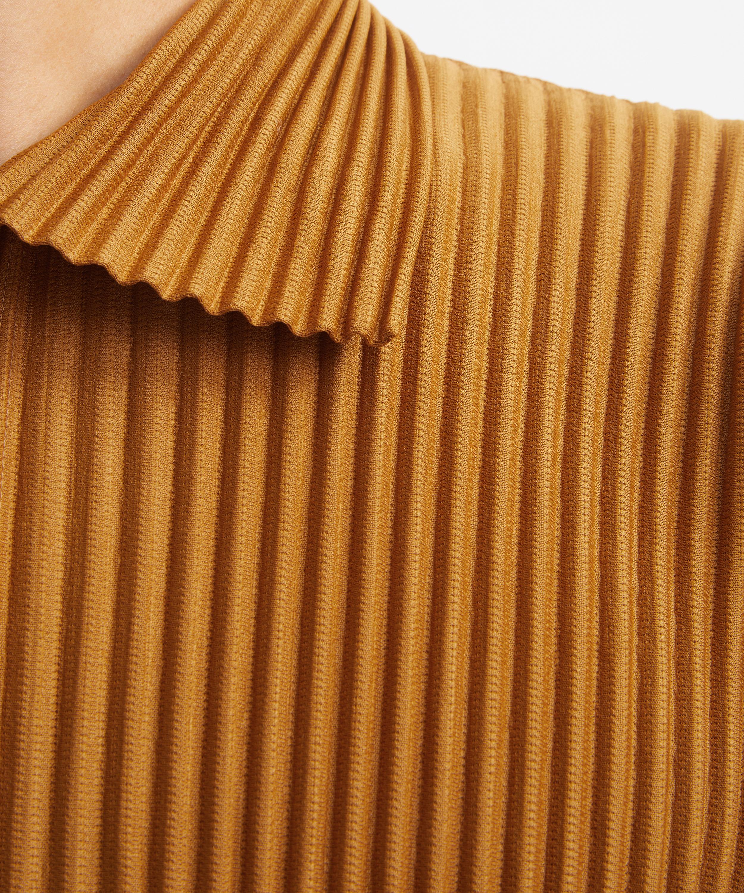 HOMME PLISS&Eacute; ISSEY MIYAKE - MONTHLY COLOURS: JUNE Pleated Polo Shirt image number 4