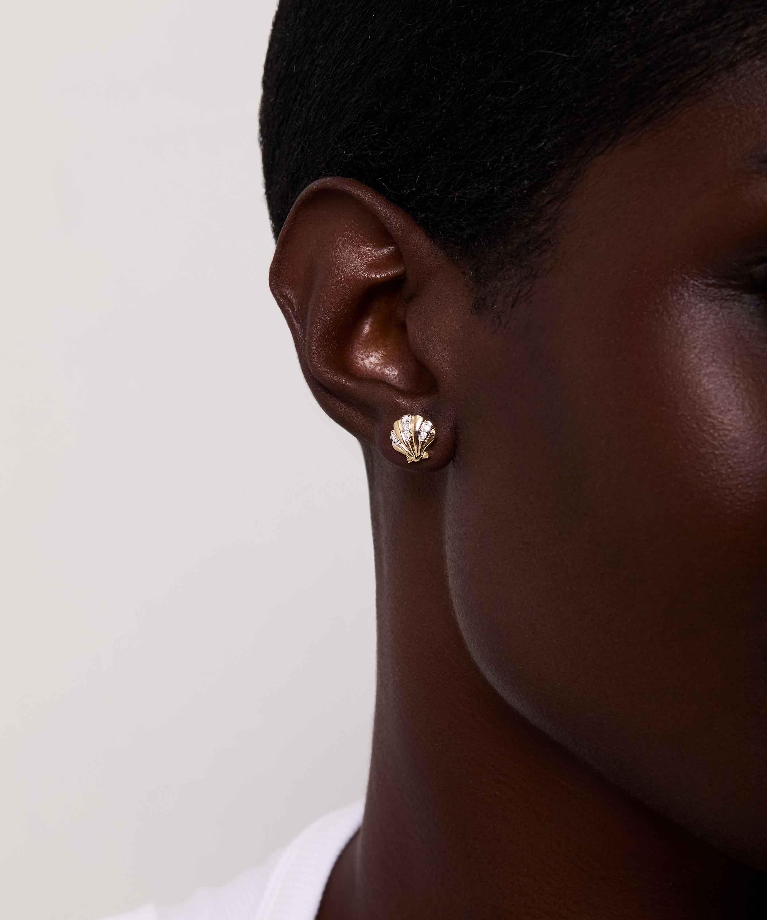 Mateo - 14ct Gold Small Venus Stud Earrings image number 2