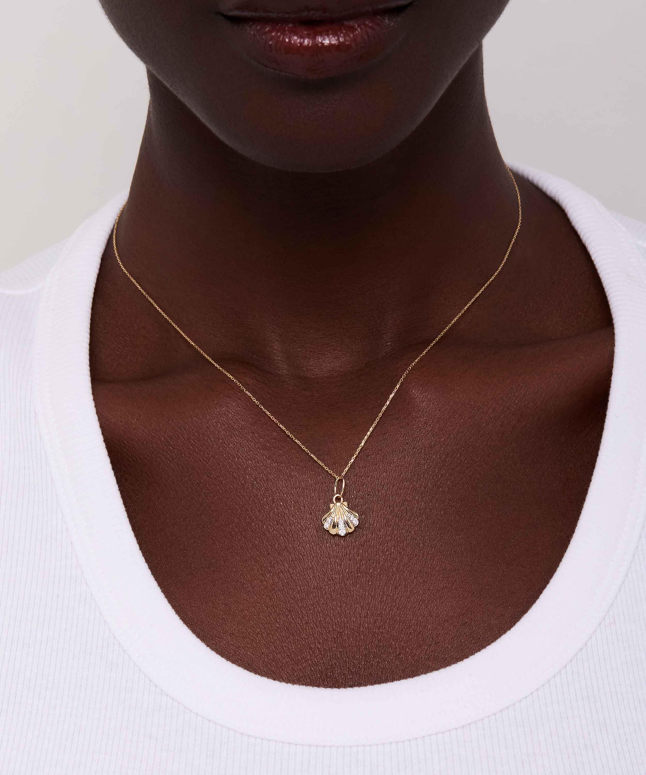 Mateo - 14ct Gold Venus Pendant Necklace image number 1