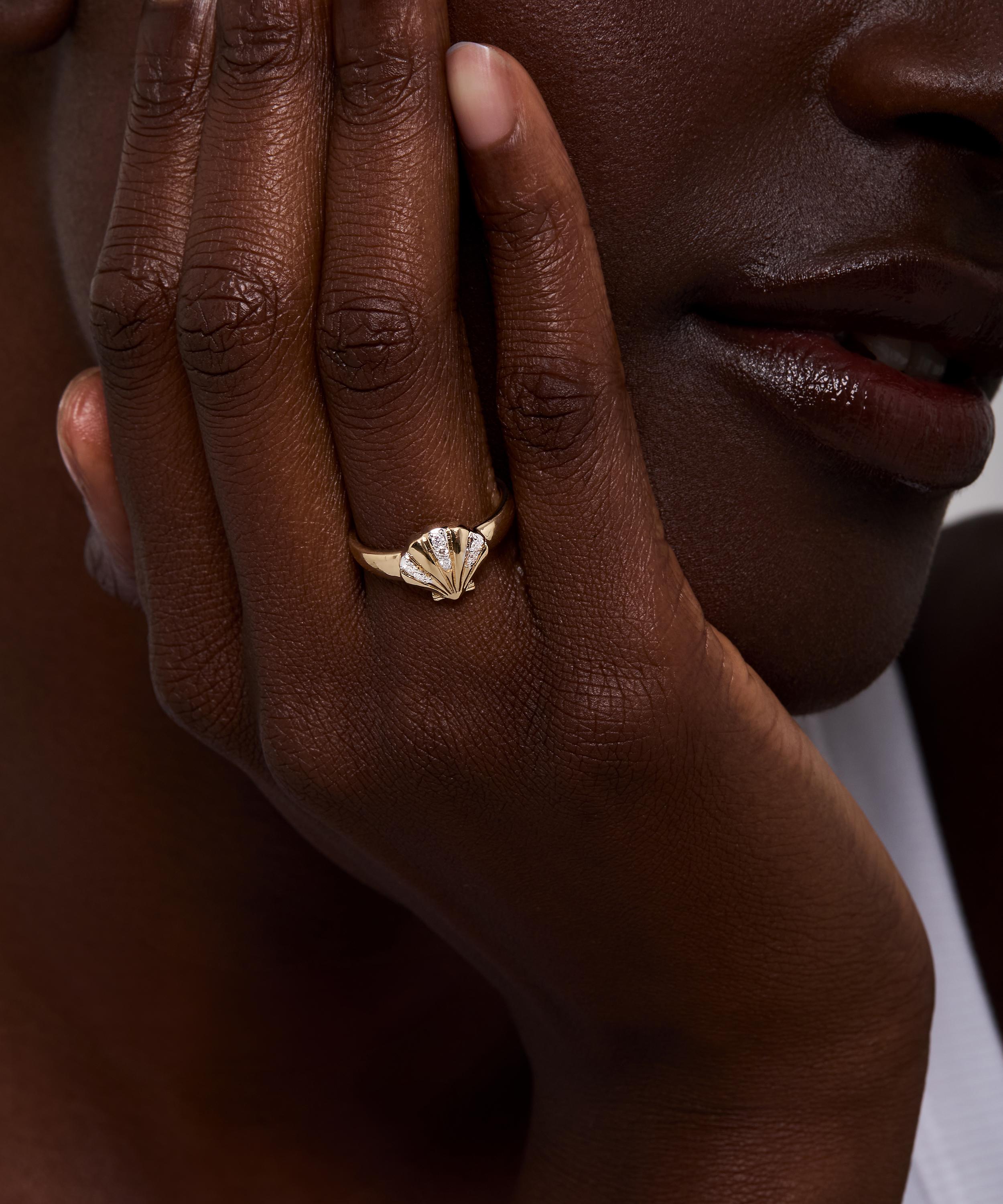 Mateo - 14ct Gold Venus Signet Ring image number 2