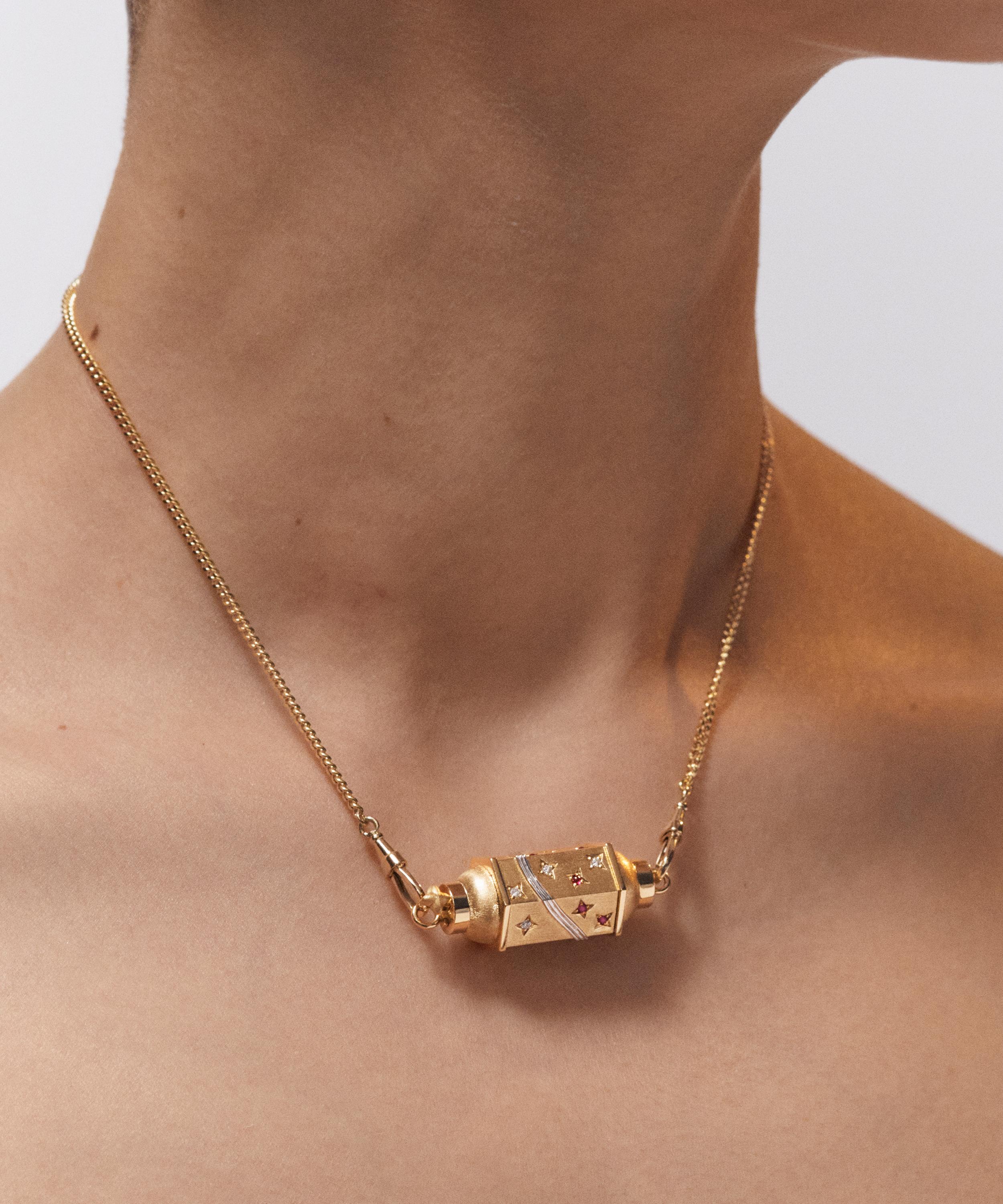 Marie Lichtenberg - 18ct Gold Milky Way Locket Necklace image number 1