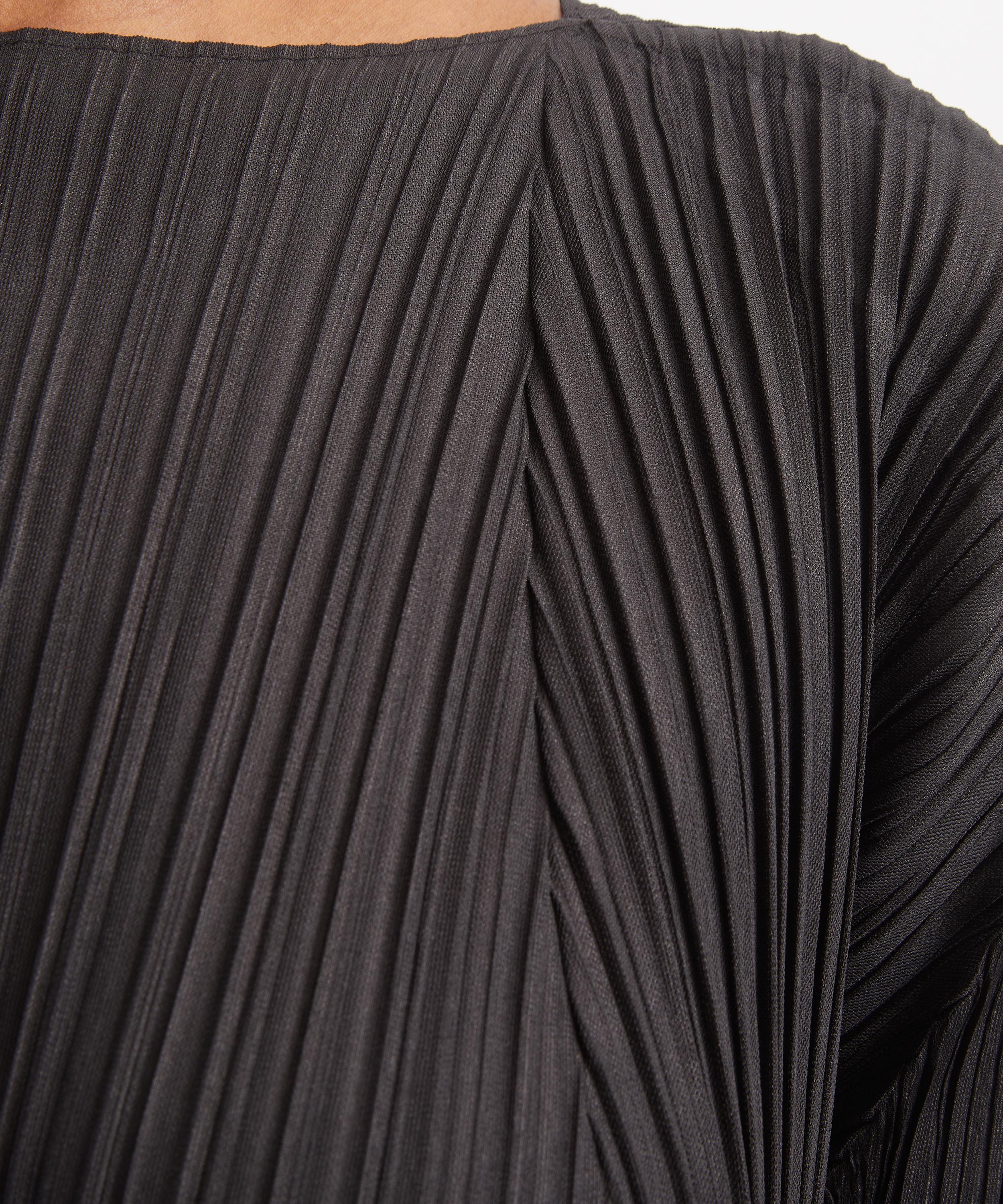 Pleats Please Issey Miyake - MELLOW PLEATS Black Midi Dress image number 4