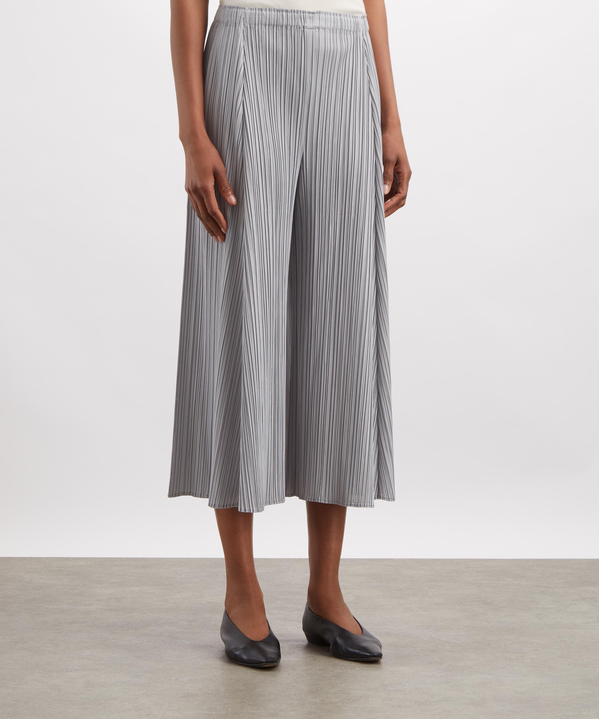Pleats Please Issey Miyake - MELLOW PLEATS Cool Grey Cropped Trousers image number 2