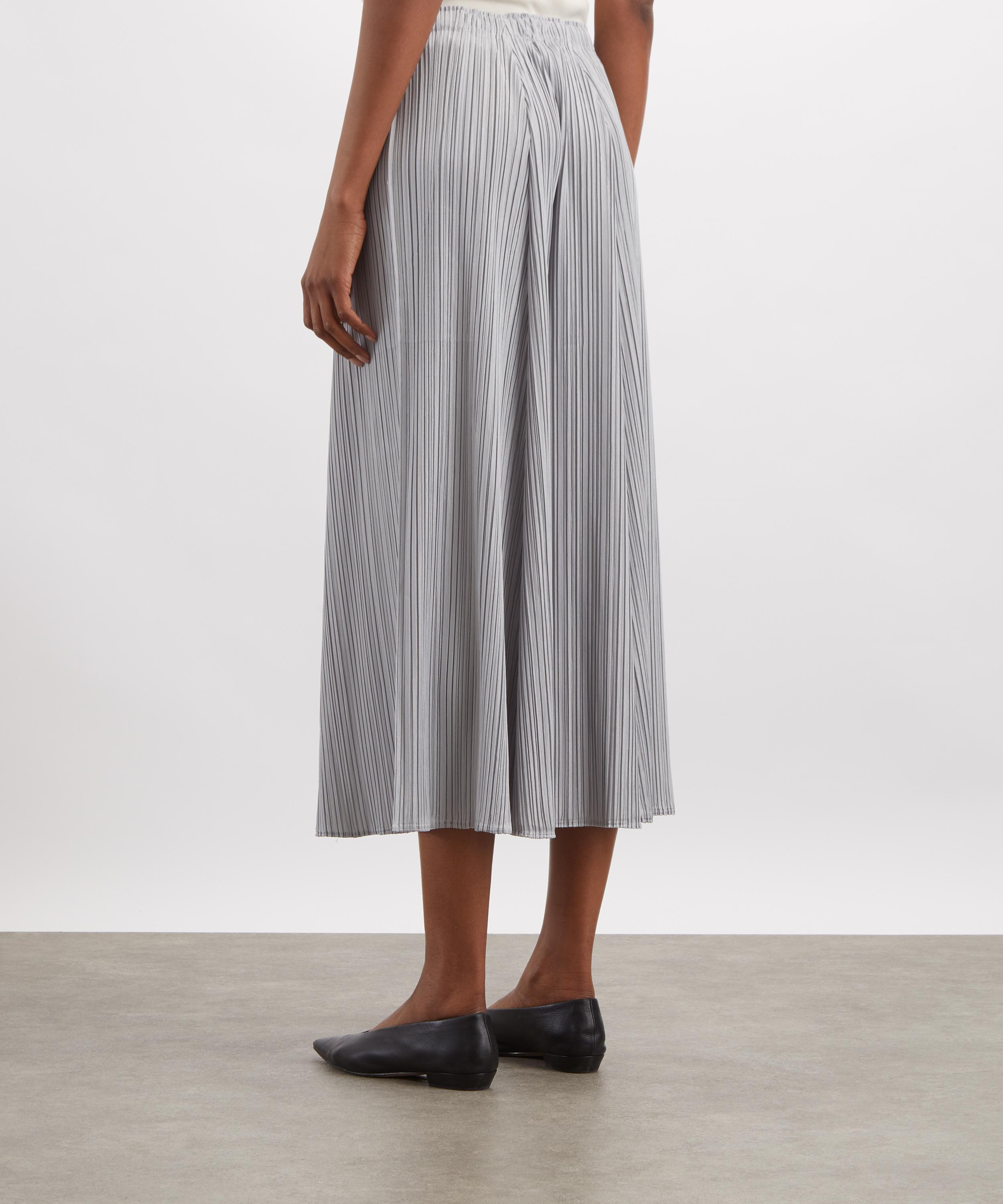 Pleats Please Issey Miyake - MELLOW PLEATS Cool Grey Cropped Trousers image number 3