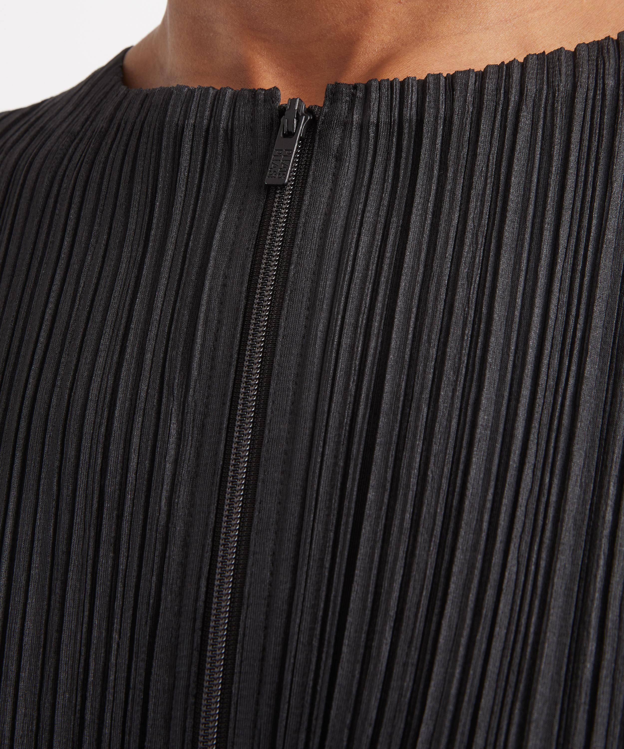 Pleats Please Issey Miyake - MONTHLY COLOURS: APRIL Pleated Jacket image number 4