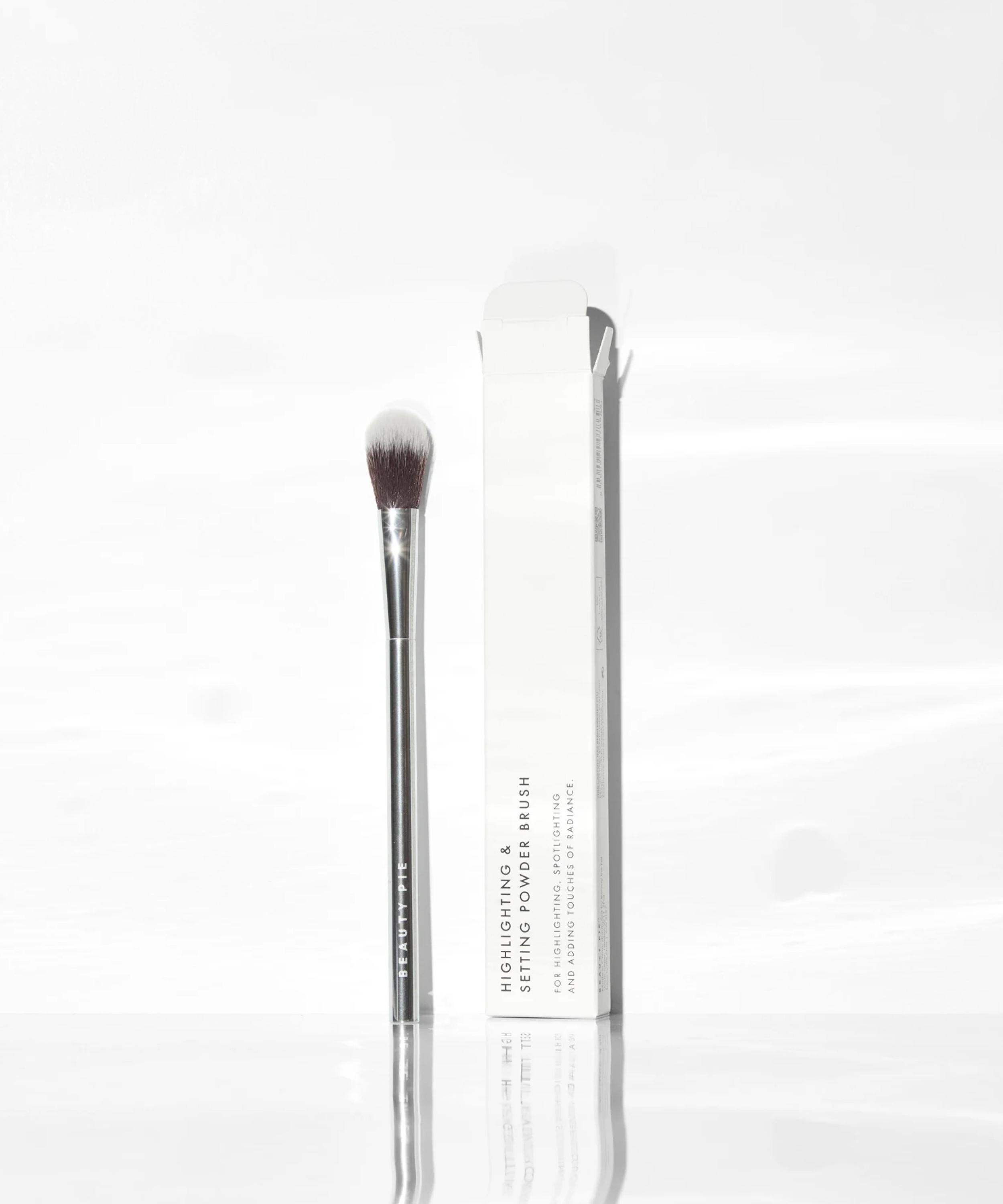 Beauty Pie - Highlighting and Setting Powder Brush 011 image number 2
