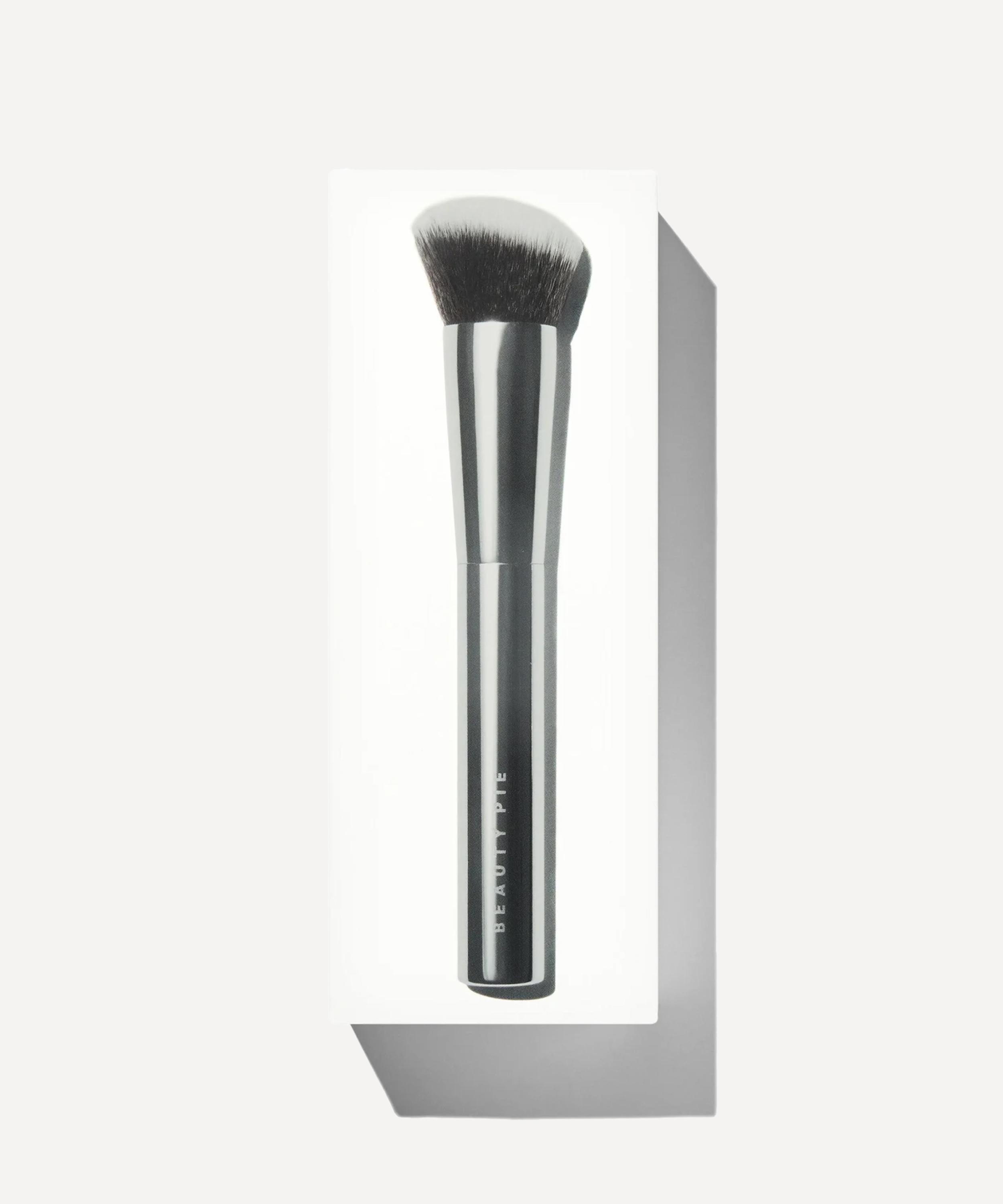 Beauty Pie - Seamless Foundation Buffing Brush 001 image number 1