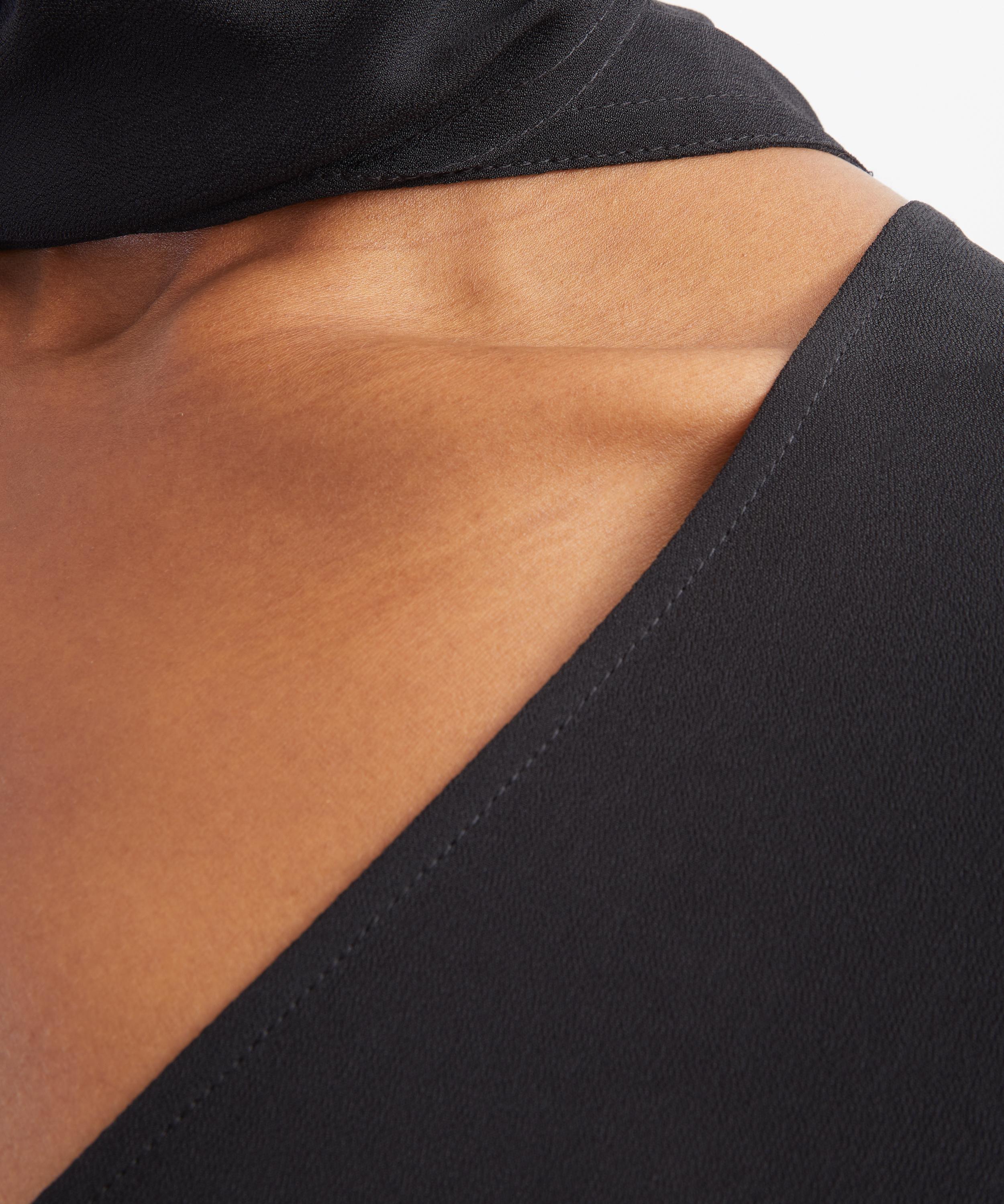 Toteme - Black Rounded Neckline Dress image number 4