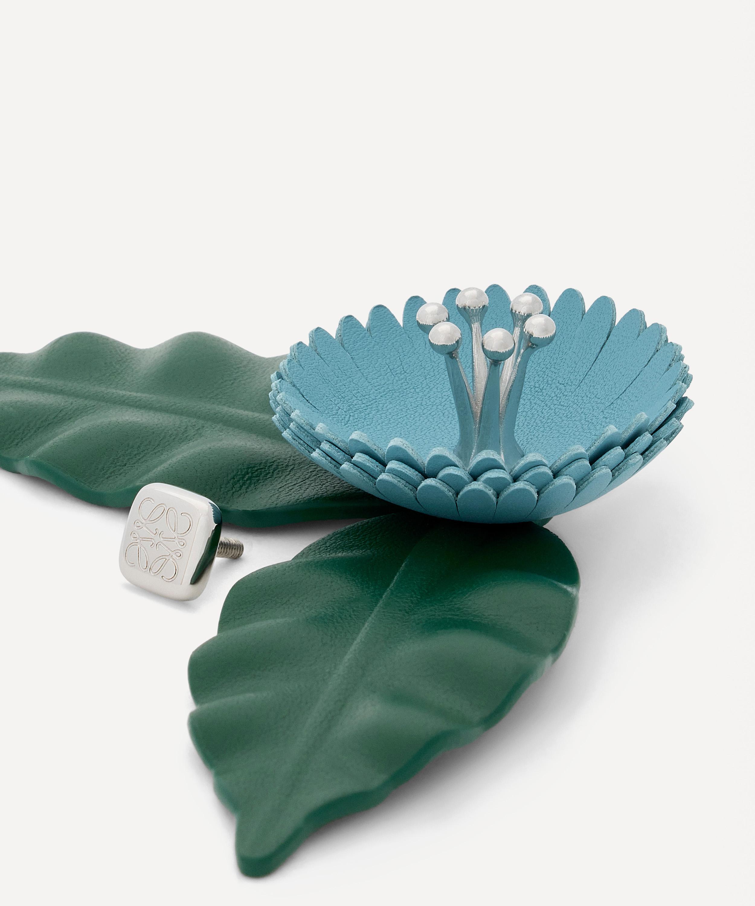 Loewe - Flower Pistil Pin image number 1