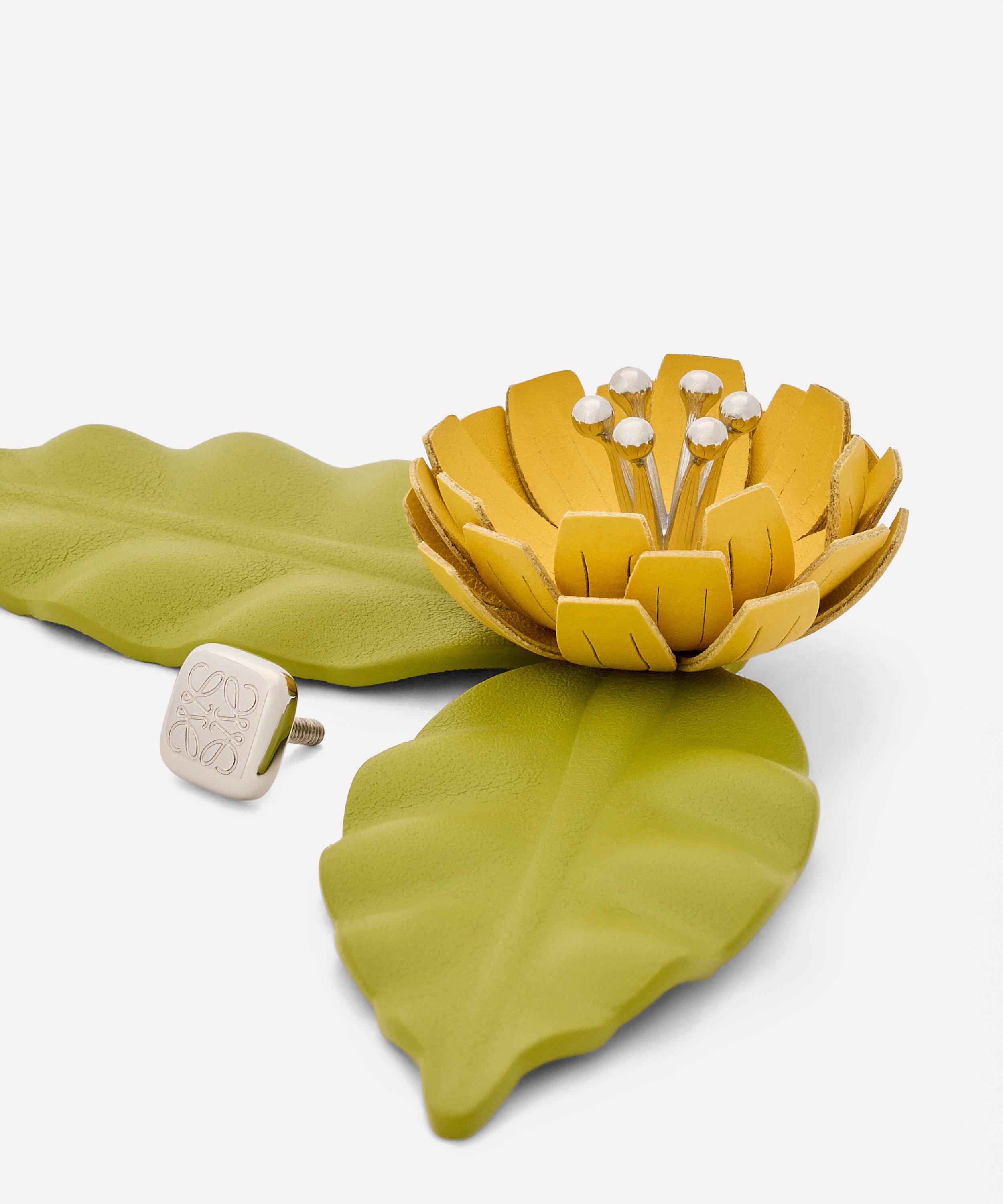 Loewe - Flower Pistil Pin image number 1