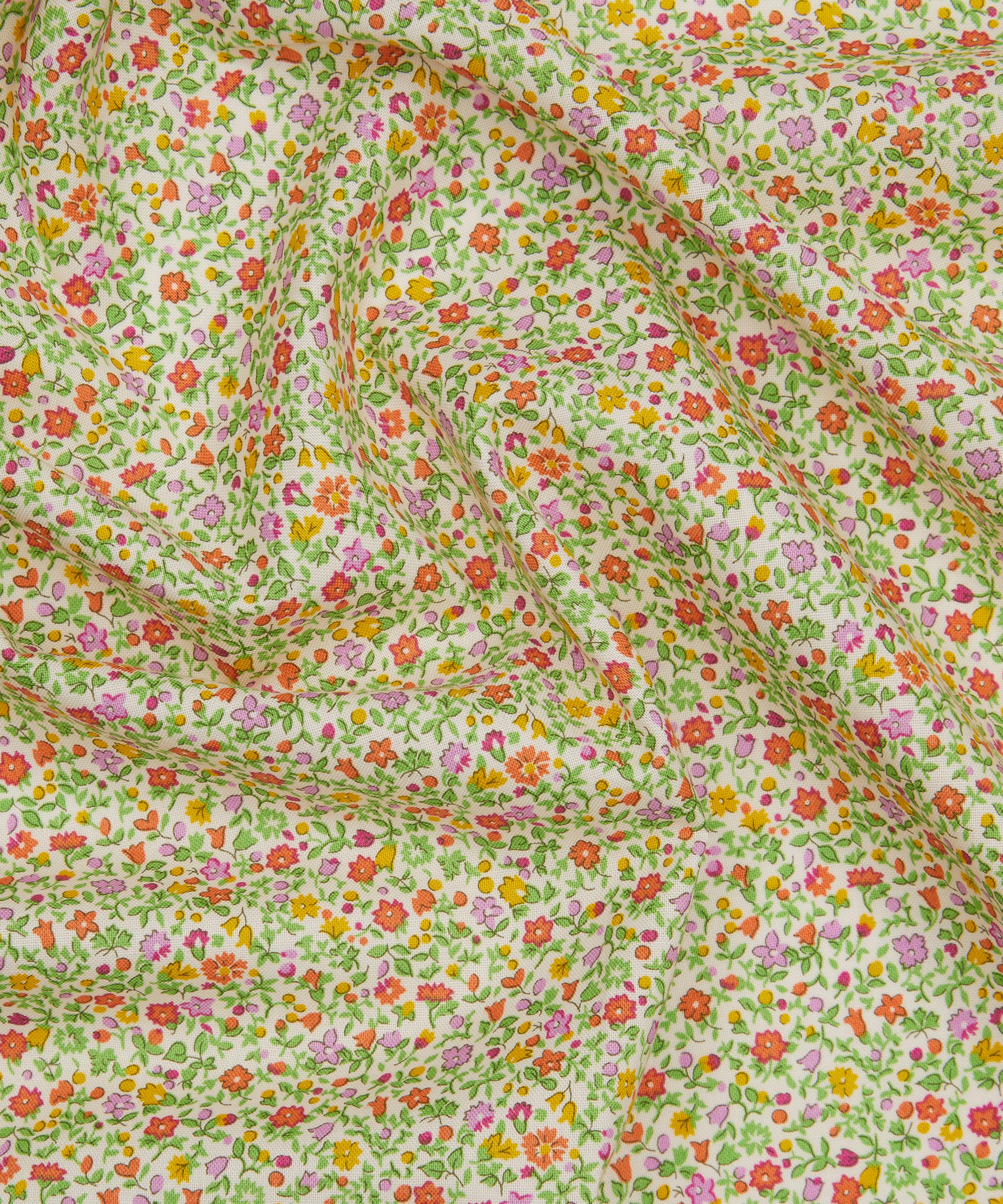 Liberty Fabrics - Posy Haze Lasenby Quilting Cotton image number 3