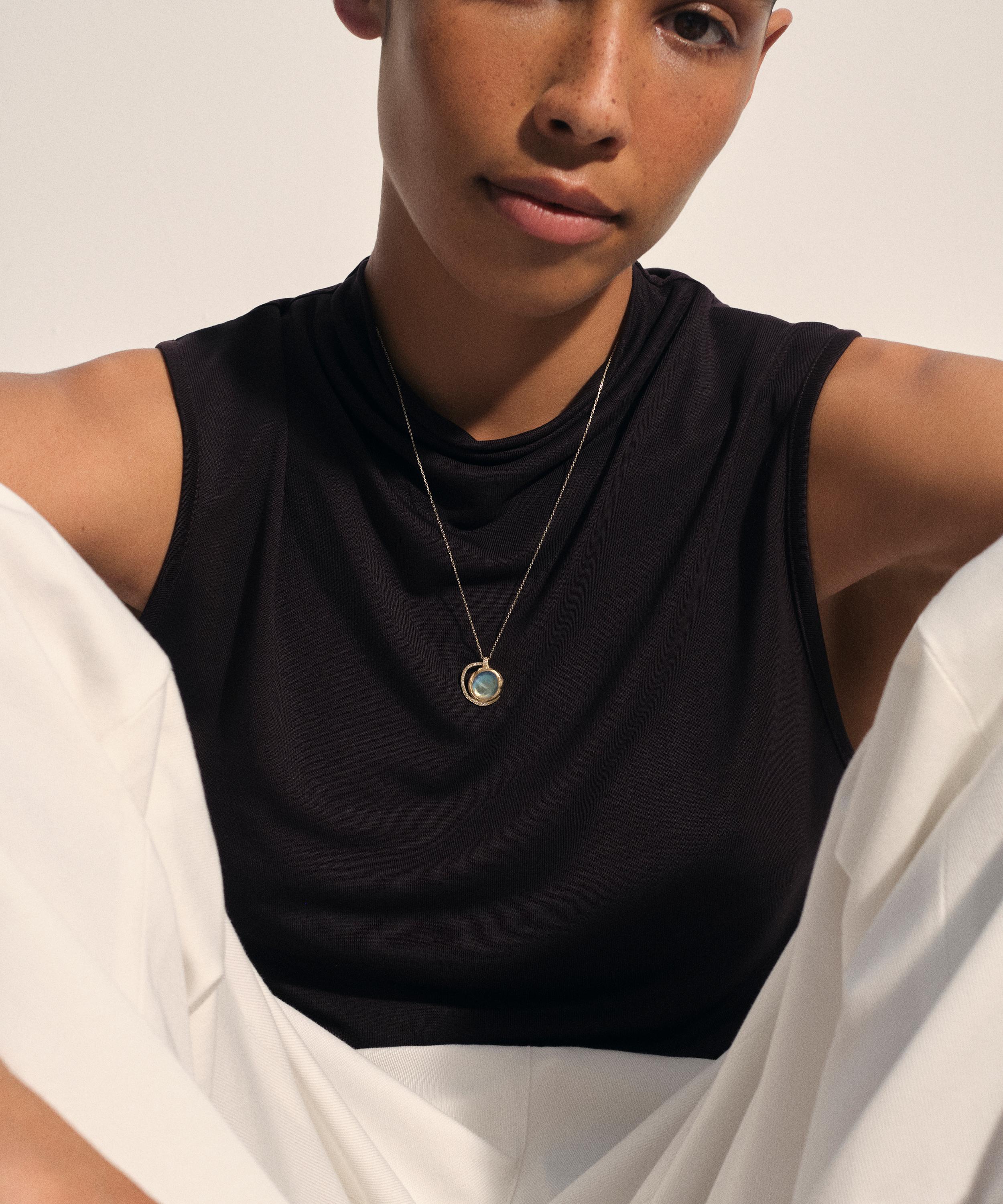 Pascale Monvoisin - 9ct Gold Gaia N&deg;3 Moonstone Necklace image number 1