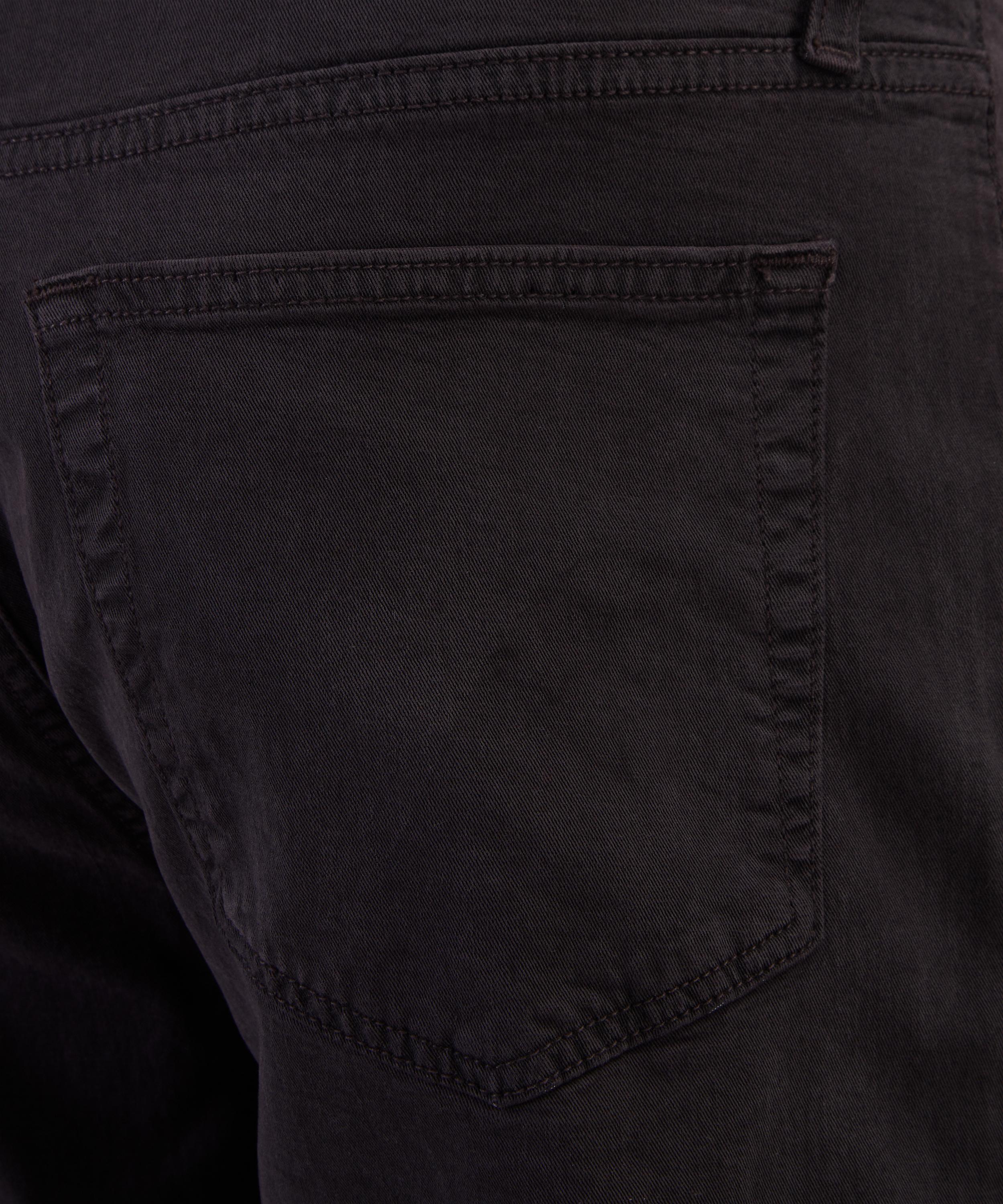 Frame - Modern Straight Jeans in Antique Grey image number 4