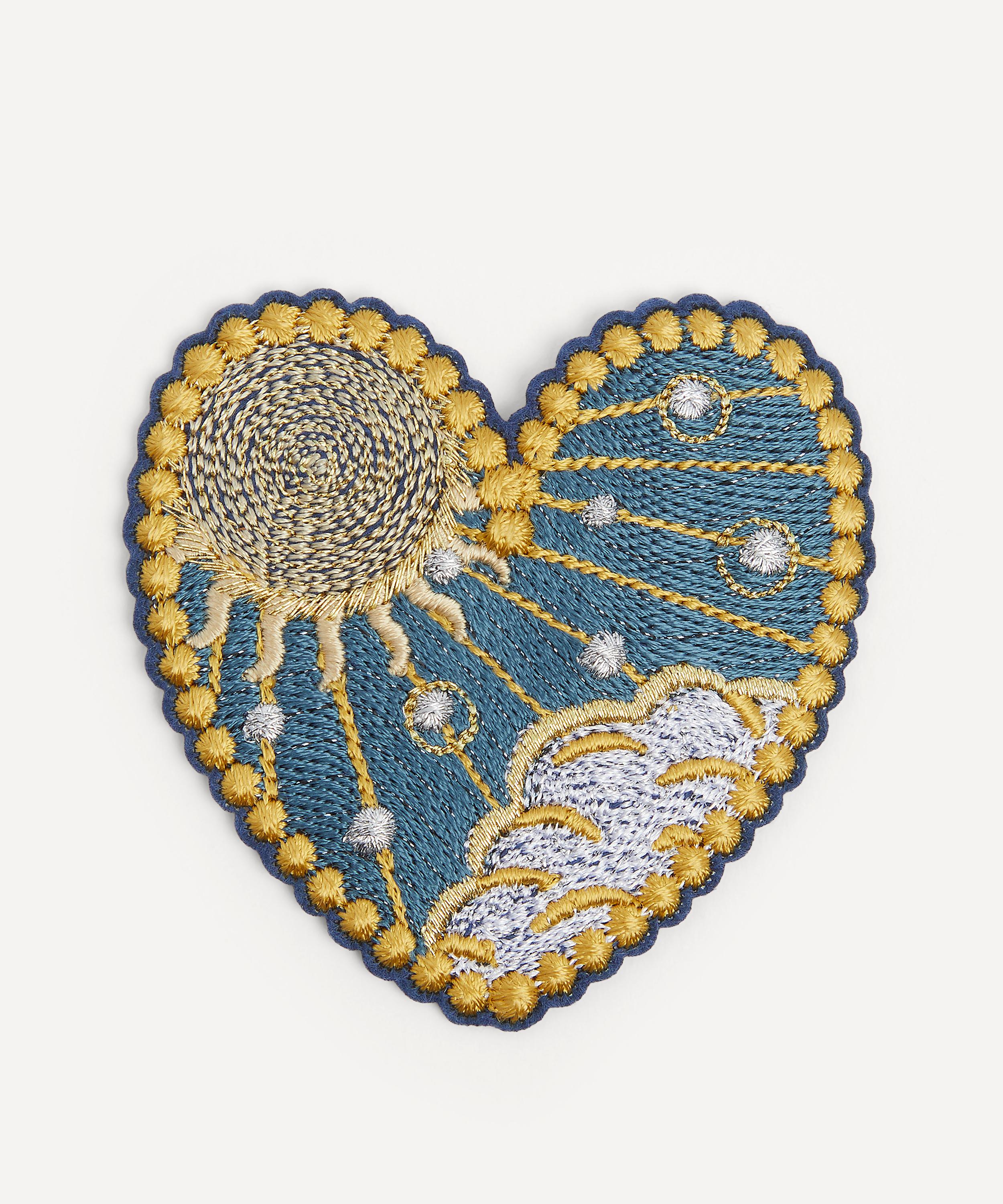 Hand and Lock - The Astrologer&rsquo;s Heart Patch Set image number 3