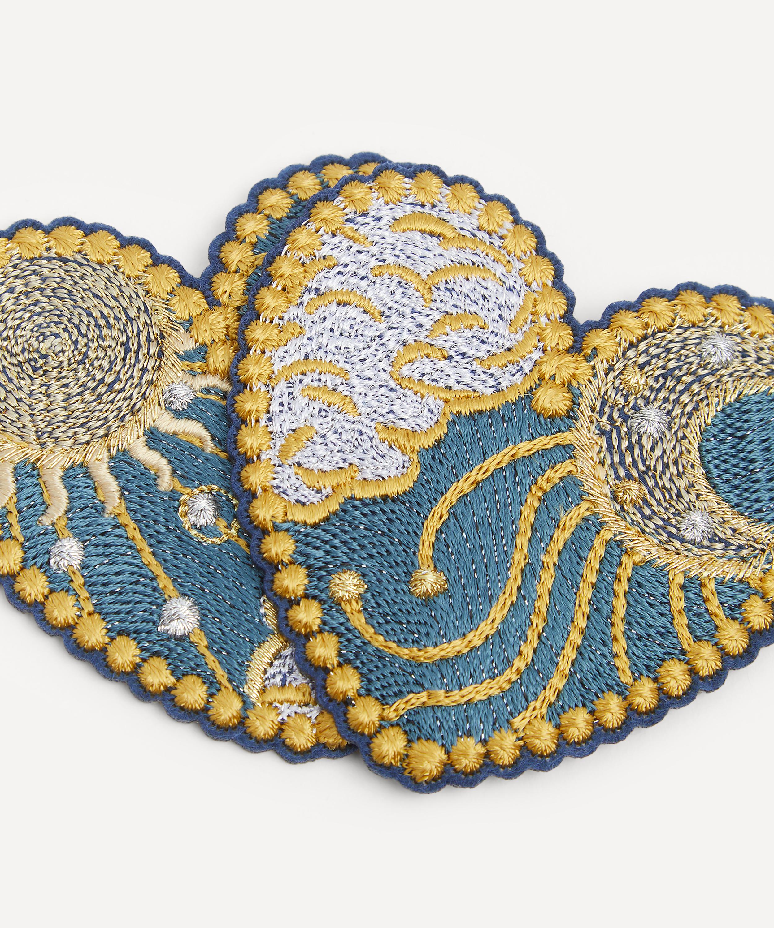 Hand and Lock - The Astrologer&rsquo;s Heart Patch Set image number 4