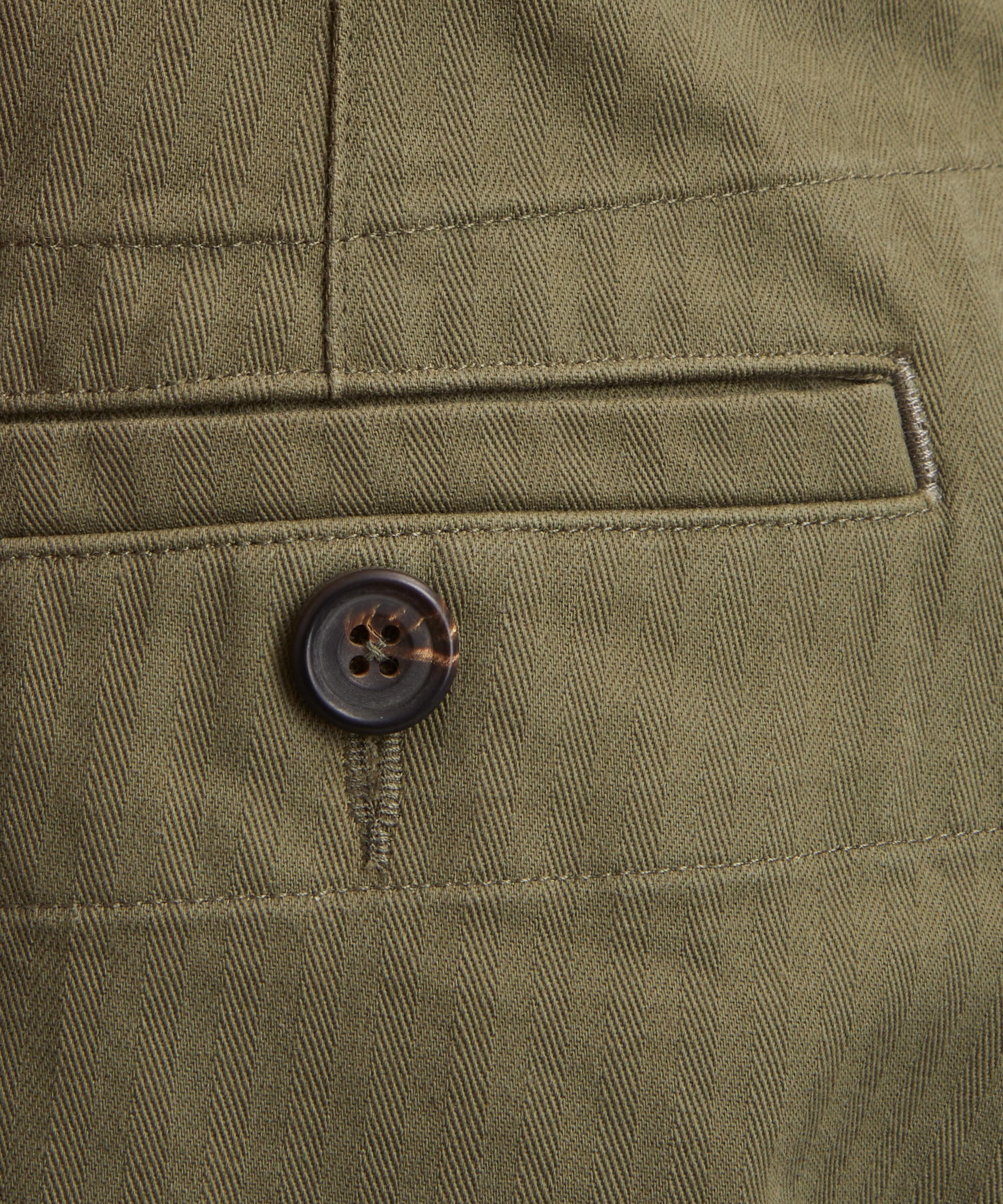 Drakes - Green Herringbone Cotton Wide-Leg Flat Front Chino Trousers image number 4