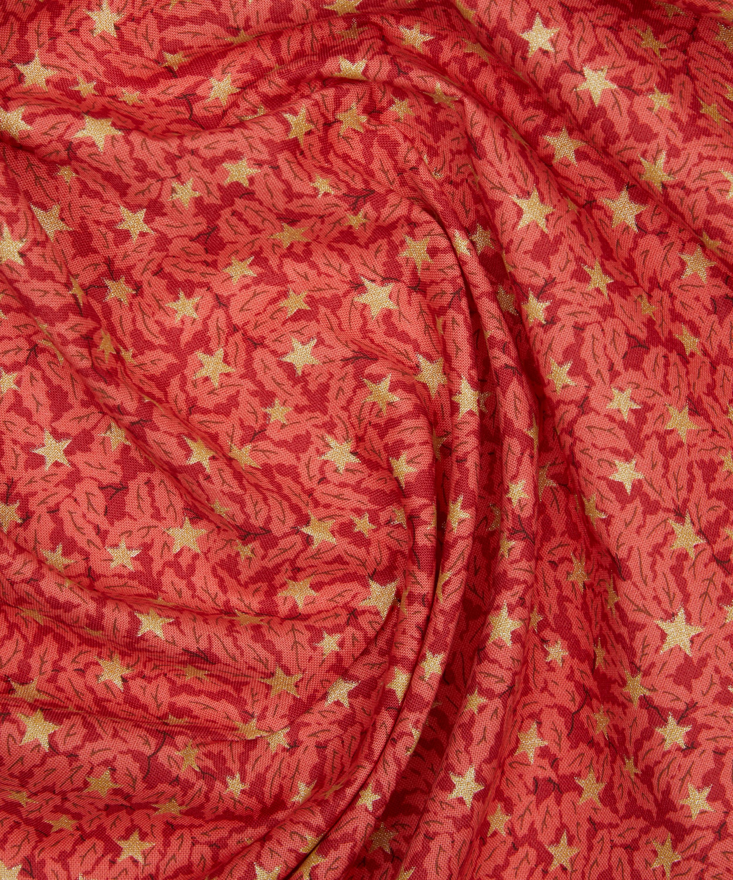 Liberty Fabrics - Holly Sparkle Lasenby Quilting Fabric image number 3