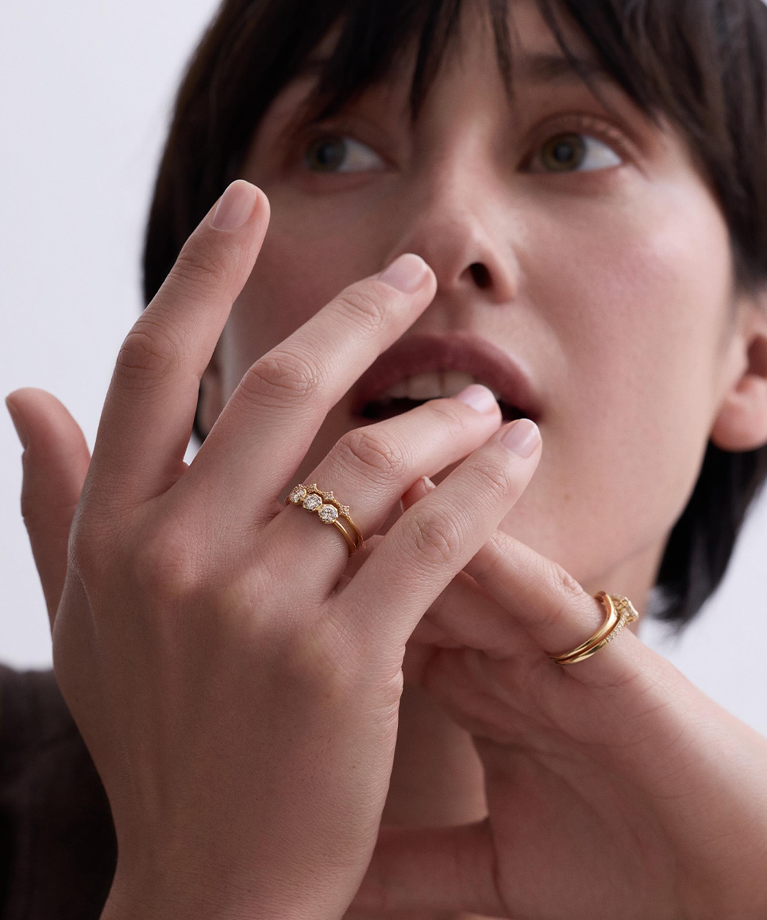 Astley Clarke - 14ct Gold Trio Diamond Ring image number 3