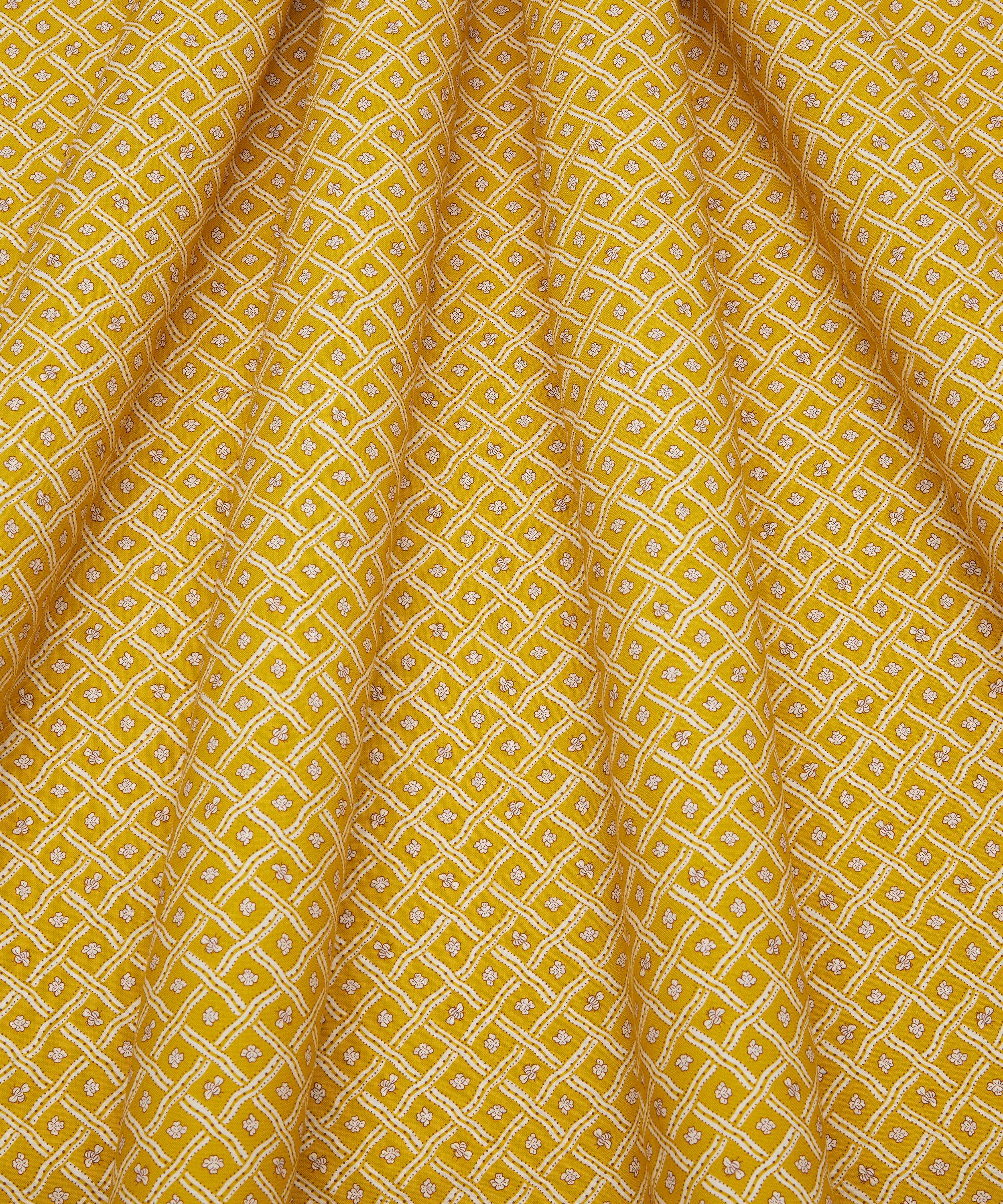 Liberty Fabrics - Bumble Trellis Lasenby Quilting Fabric image number 2