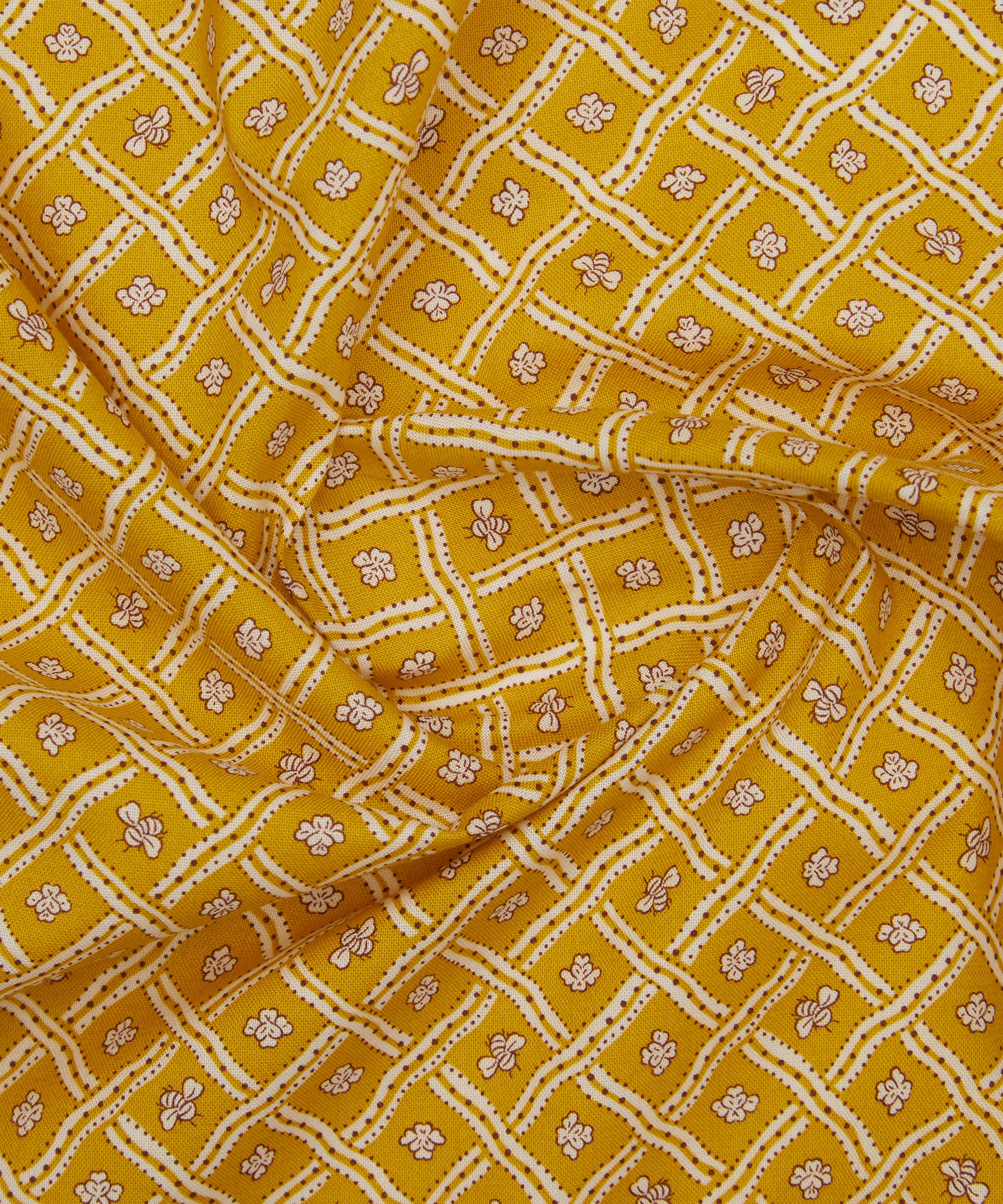 Liberty Fabrics - Bumble Trellis Lasenby Quilting Fabric image number 3