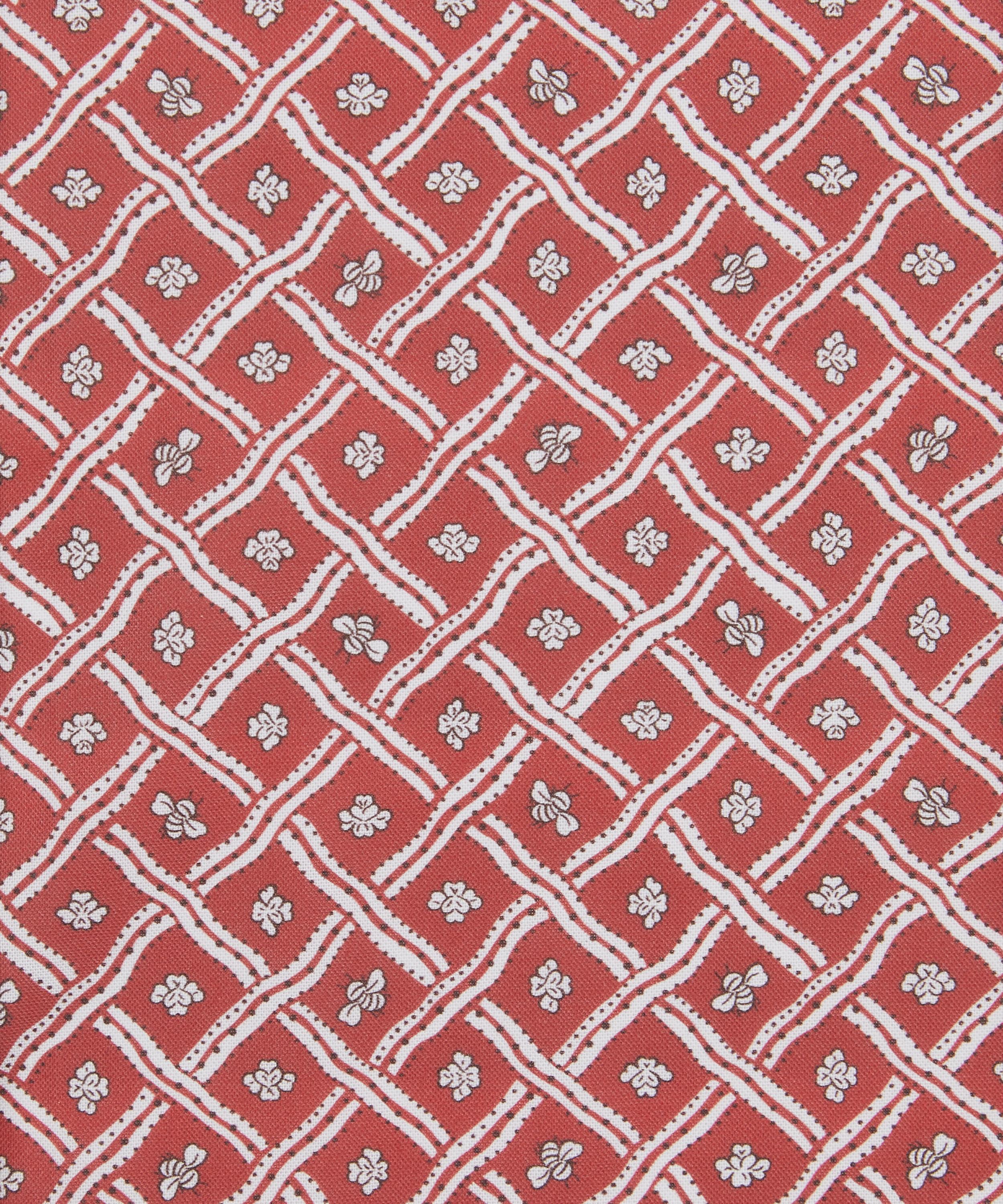 Liberty Fabrics - Bumble Trellis Lasenby Quilting Fabric image number 0