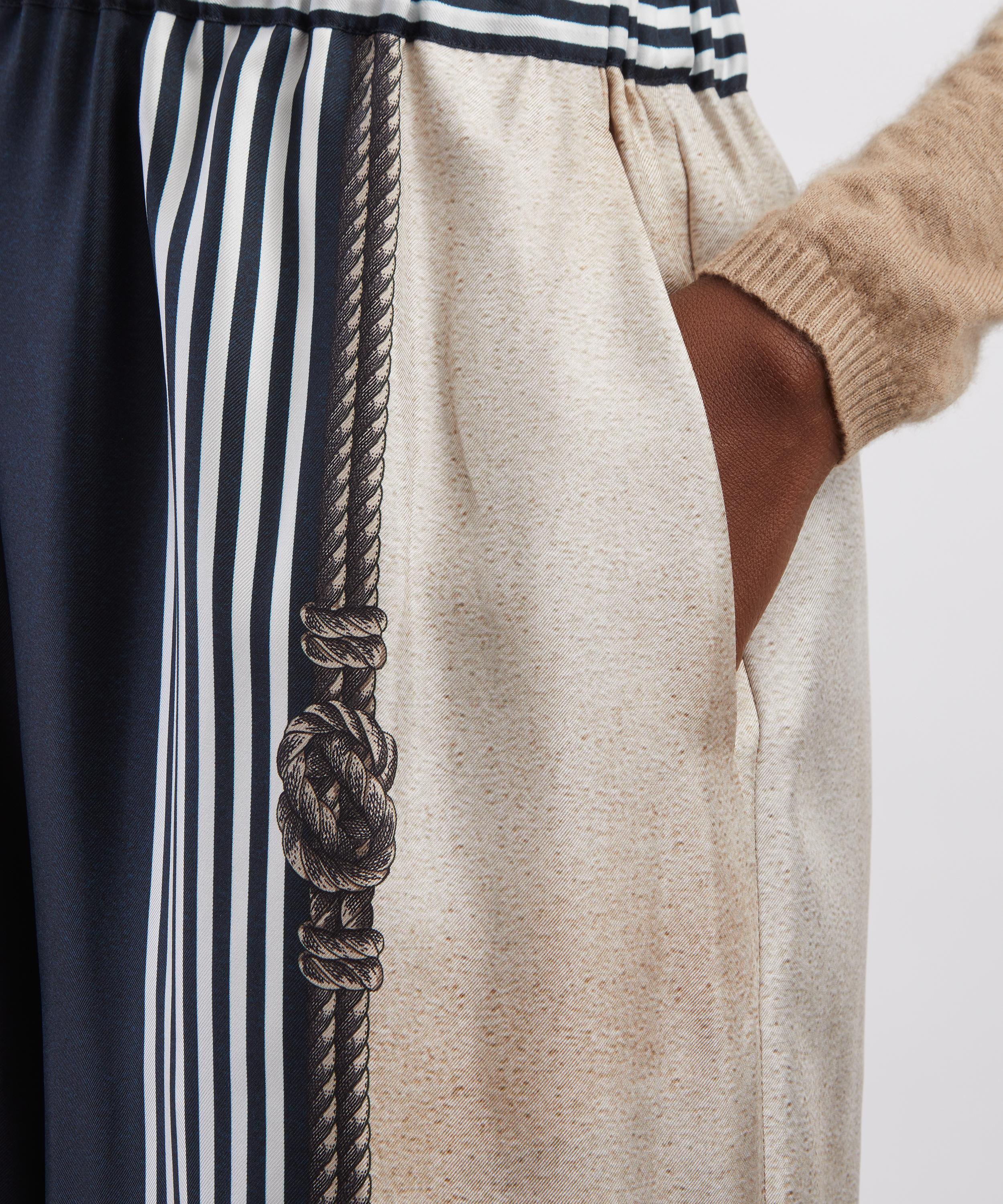 Max Mara - Carabo Wide-Leg Silk Twill Trousers image number 4