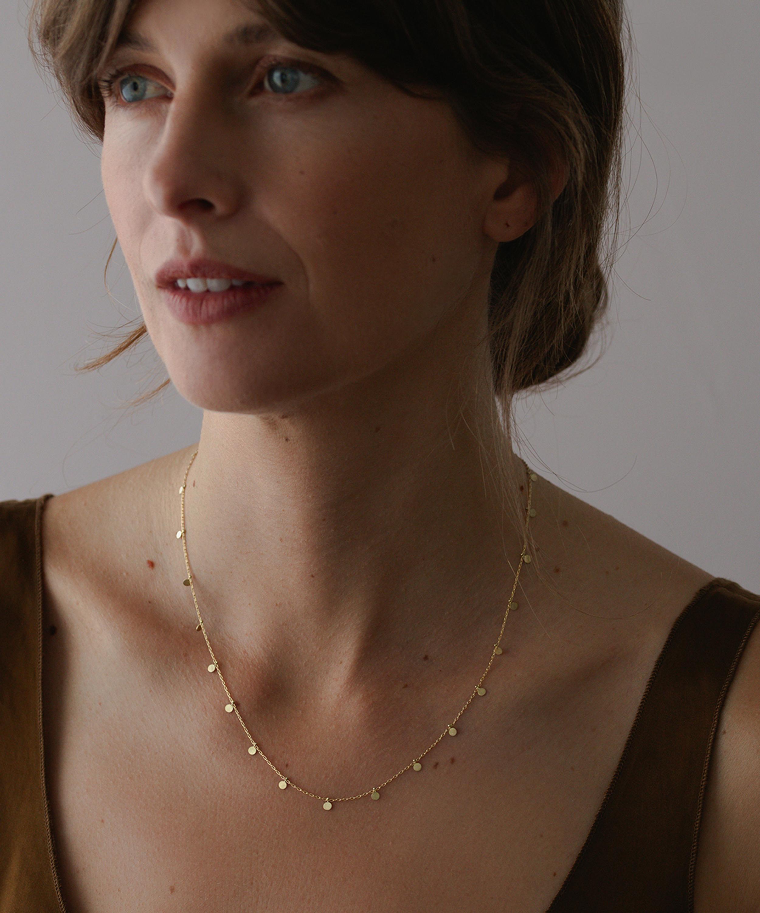 Sia Taylor - 18ct Gold Medium Even Dots Necklace image number 1