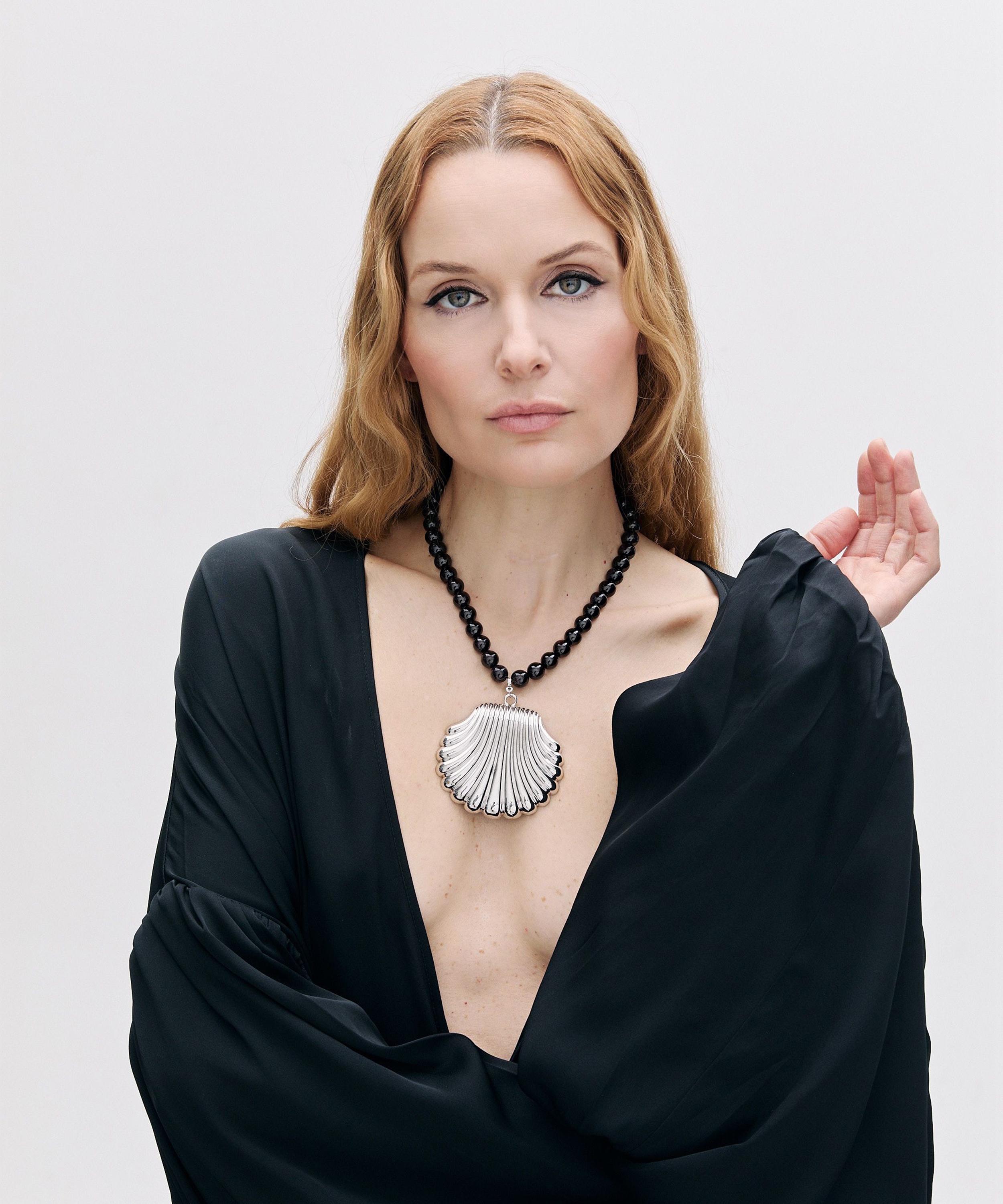 Julietta - Holbox Pendant Necklace image number 1