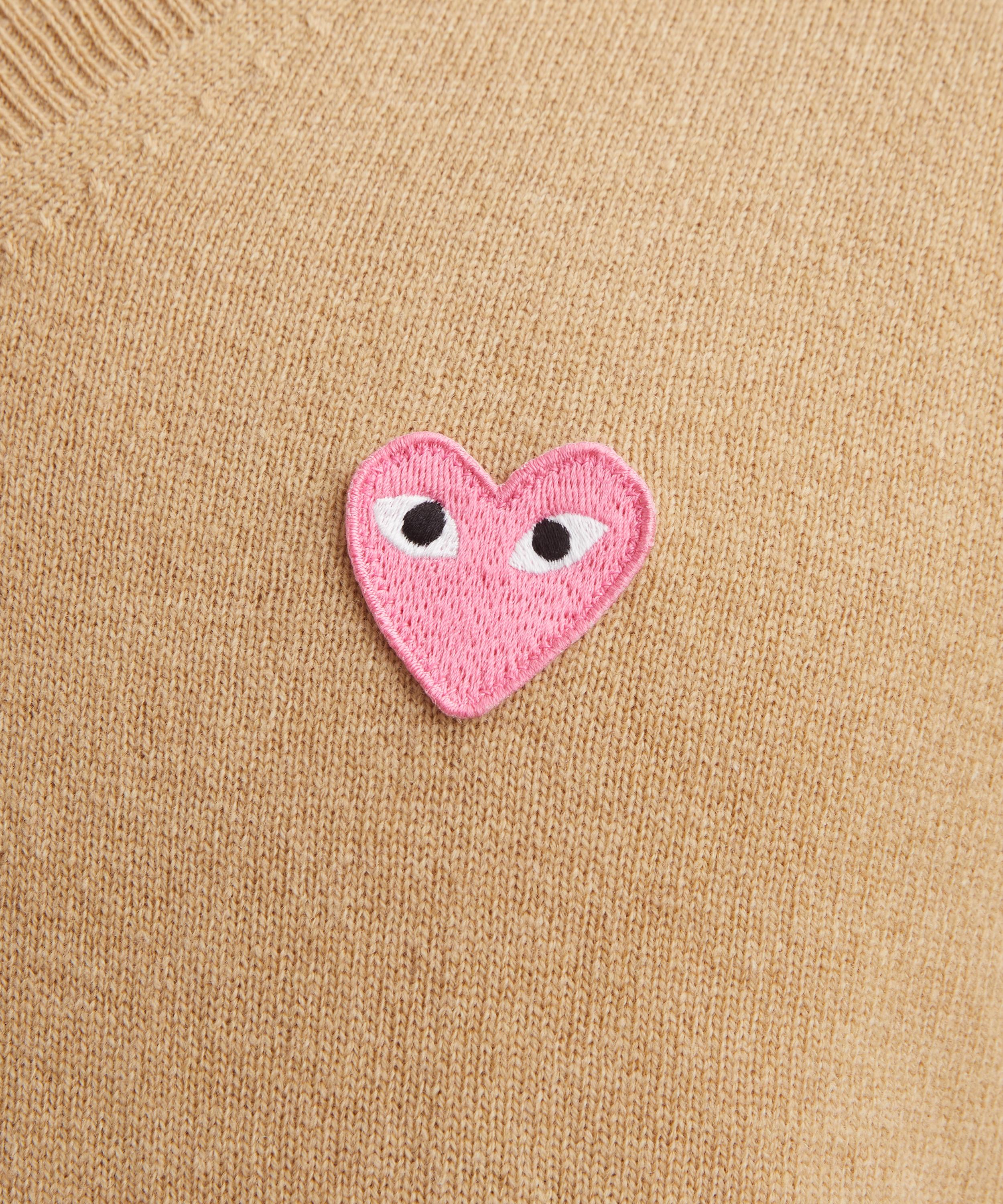 Comme des Gar&ccedil;ons Play - Small Pink Heart V-Neck Jumper image number 4