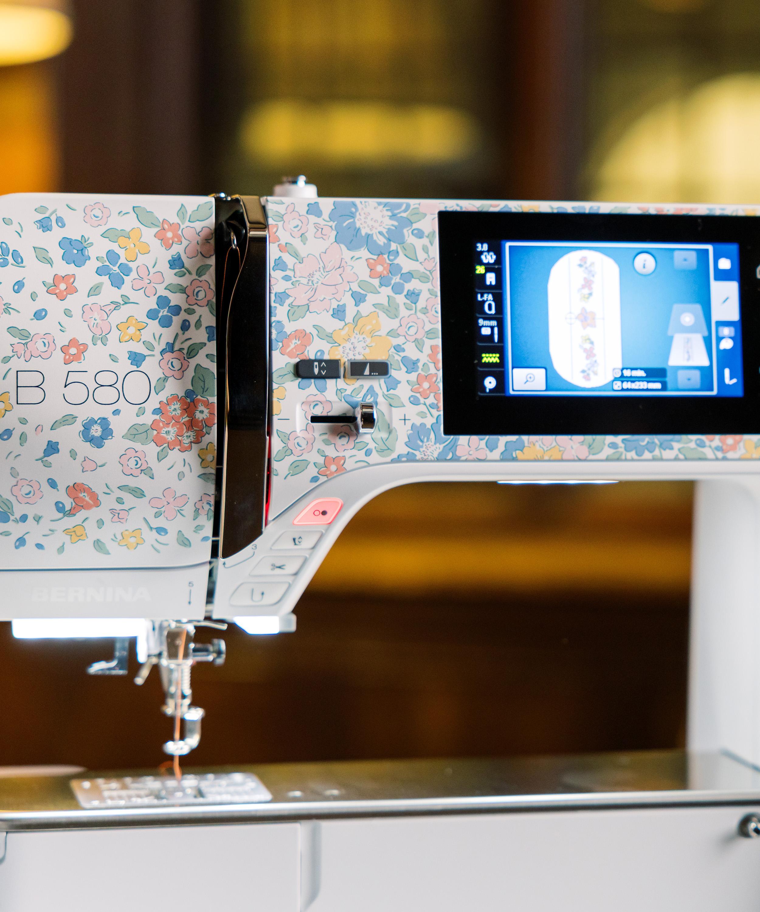 Bernina - Bernina x Liberty 580 Sewing Machine image number 2