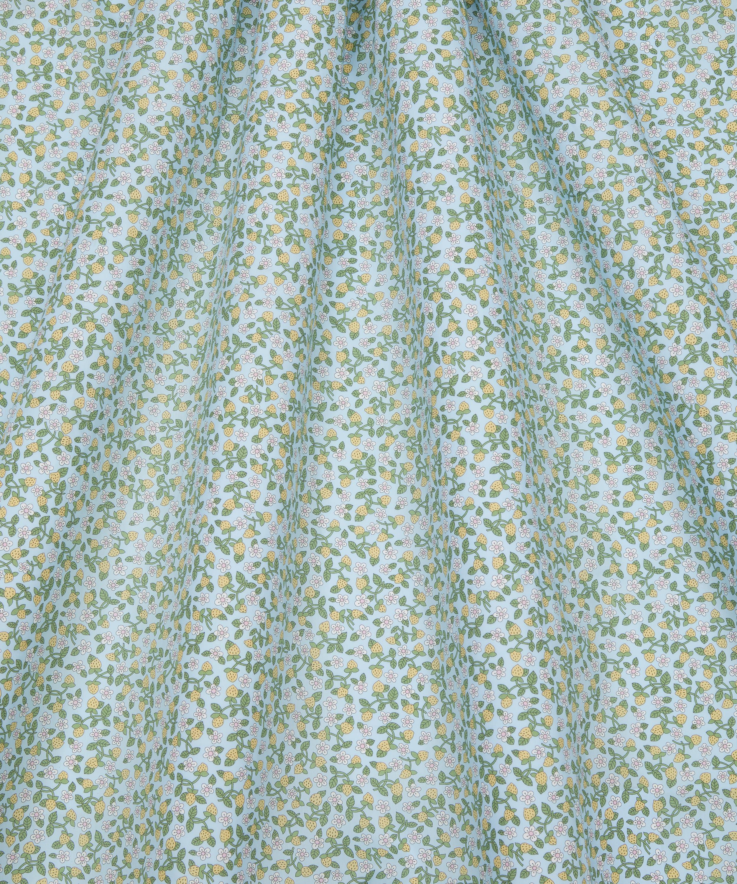 Liberty Fabrics - Strawberries and Cream Tana Lawn&trade; Cotton image number 2