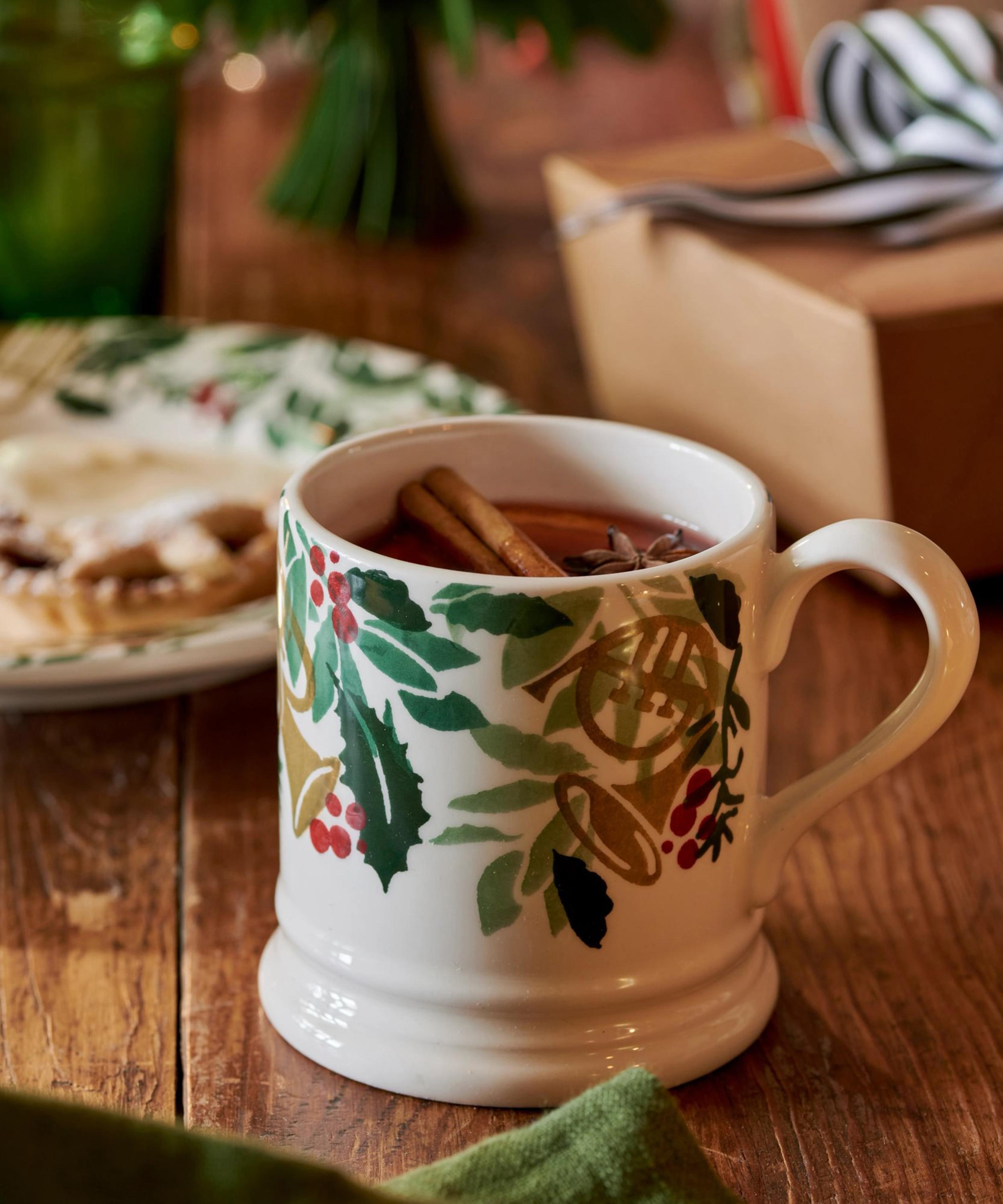 Emma Bridgewater - Bring in the Green Half-Pint Mug image number 1