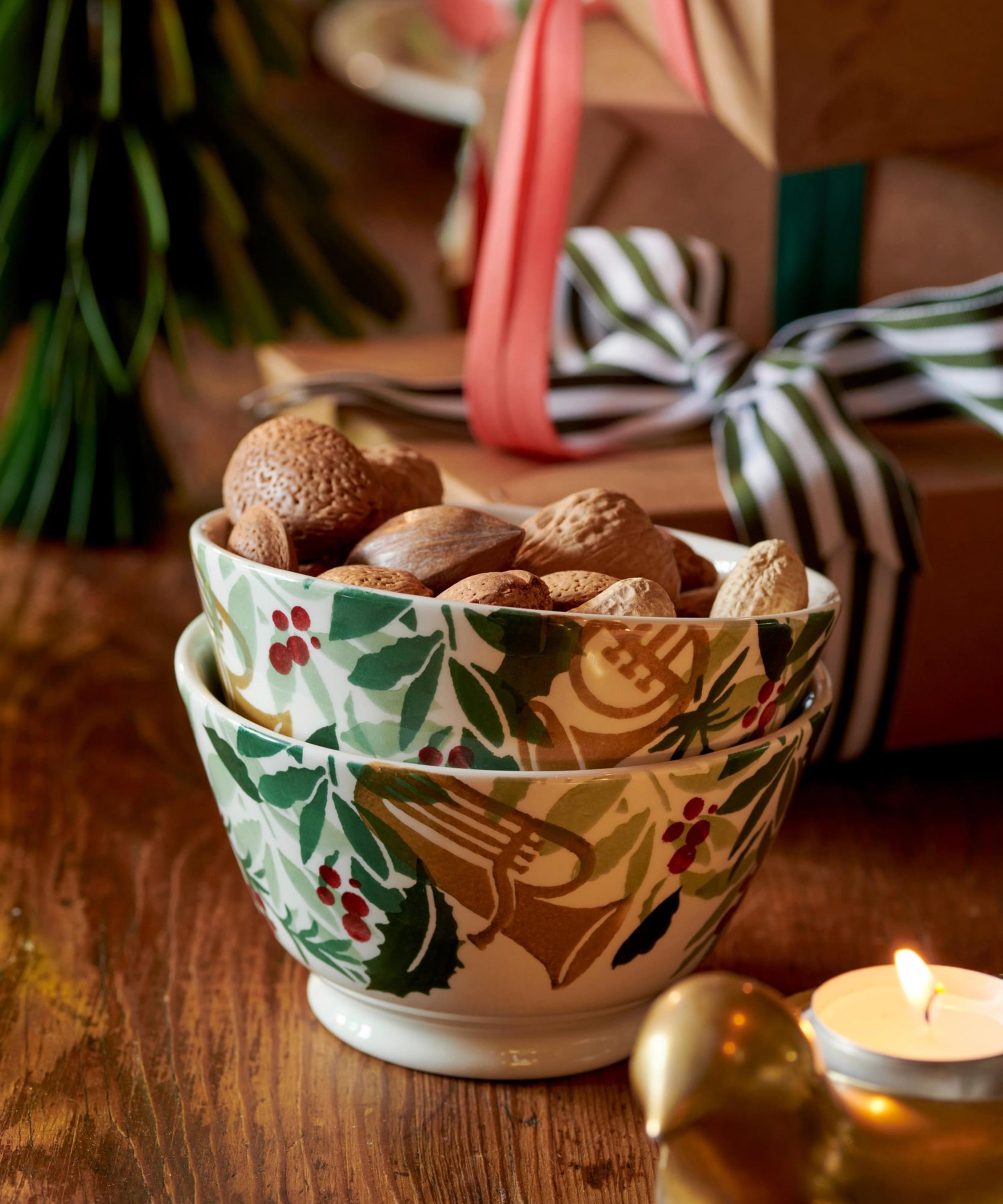 Emma Bridgewater - Bring in the Green Small Old Bowl image number 1