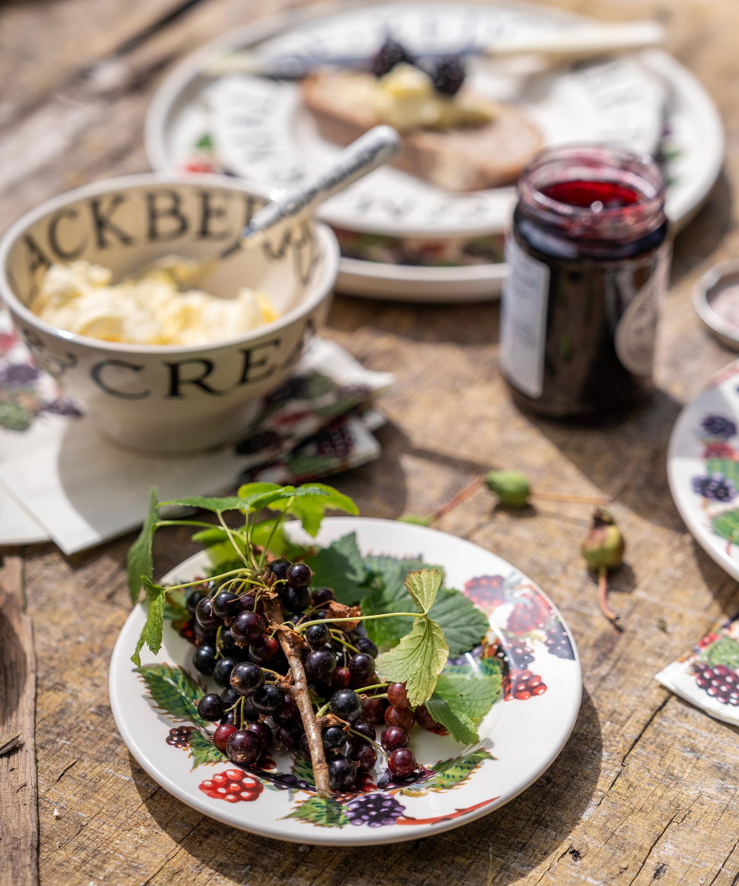 Emma Bridgewater - Blackberry Dessert Plate image number 3
