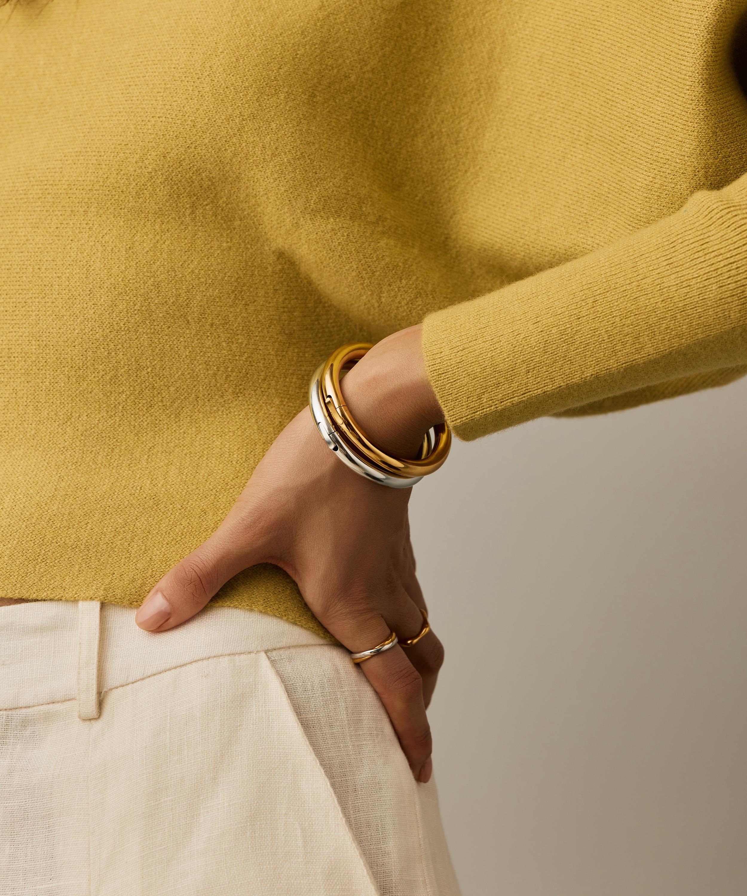 Missoma - 18ct Gold-Plated Chunky Round Hinged Bangle Bracelet image number 2