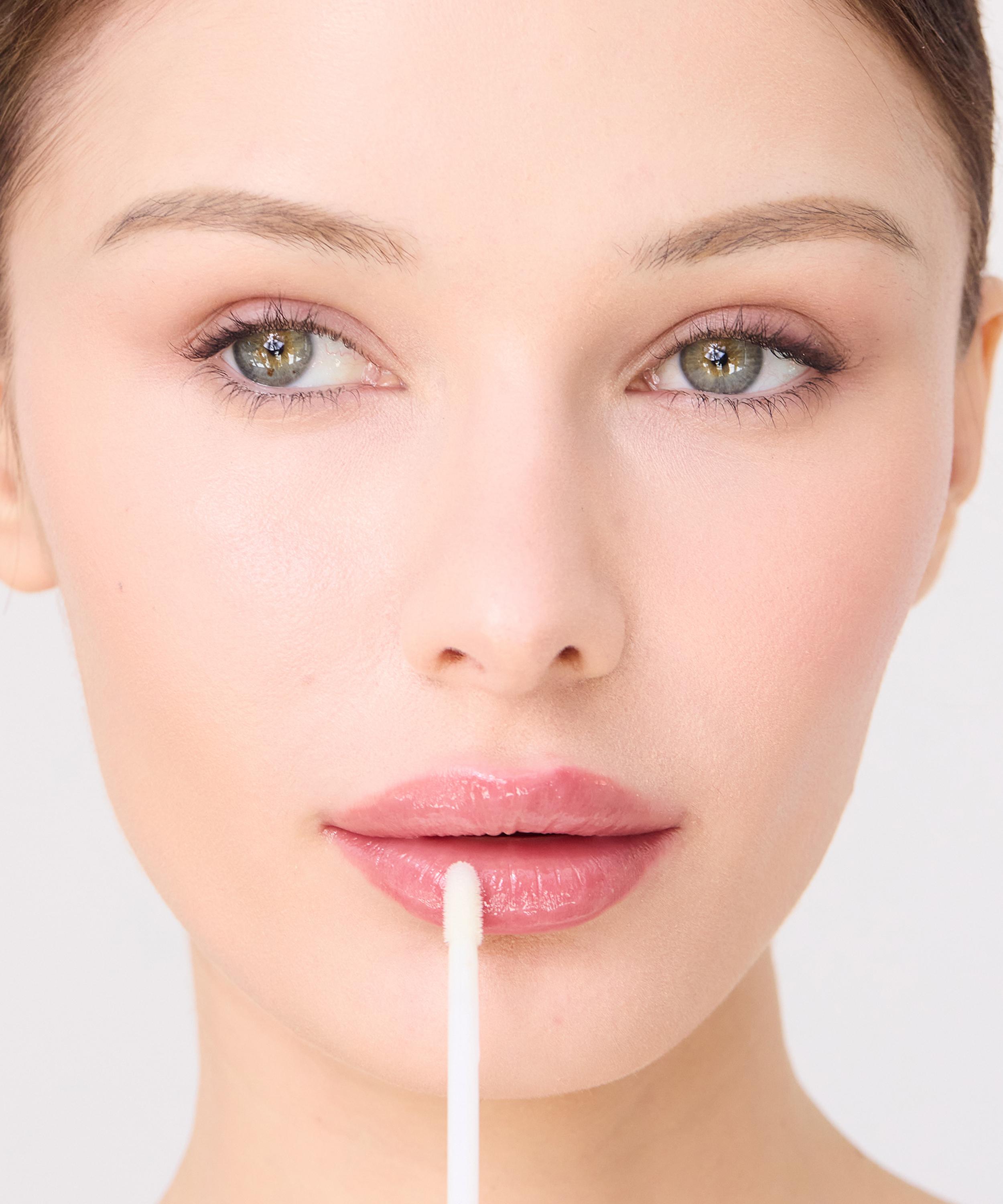 Trish McEvoy - SPF 30 Plumping Lip Treatment 3.9ml image number 2