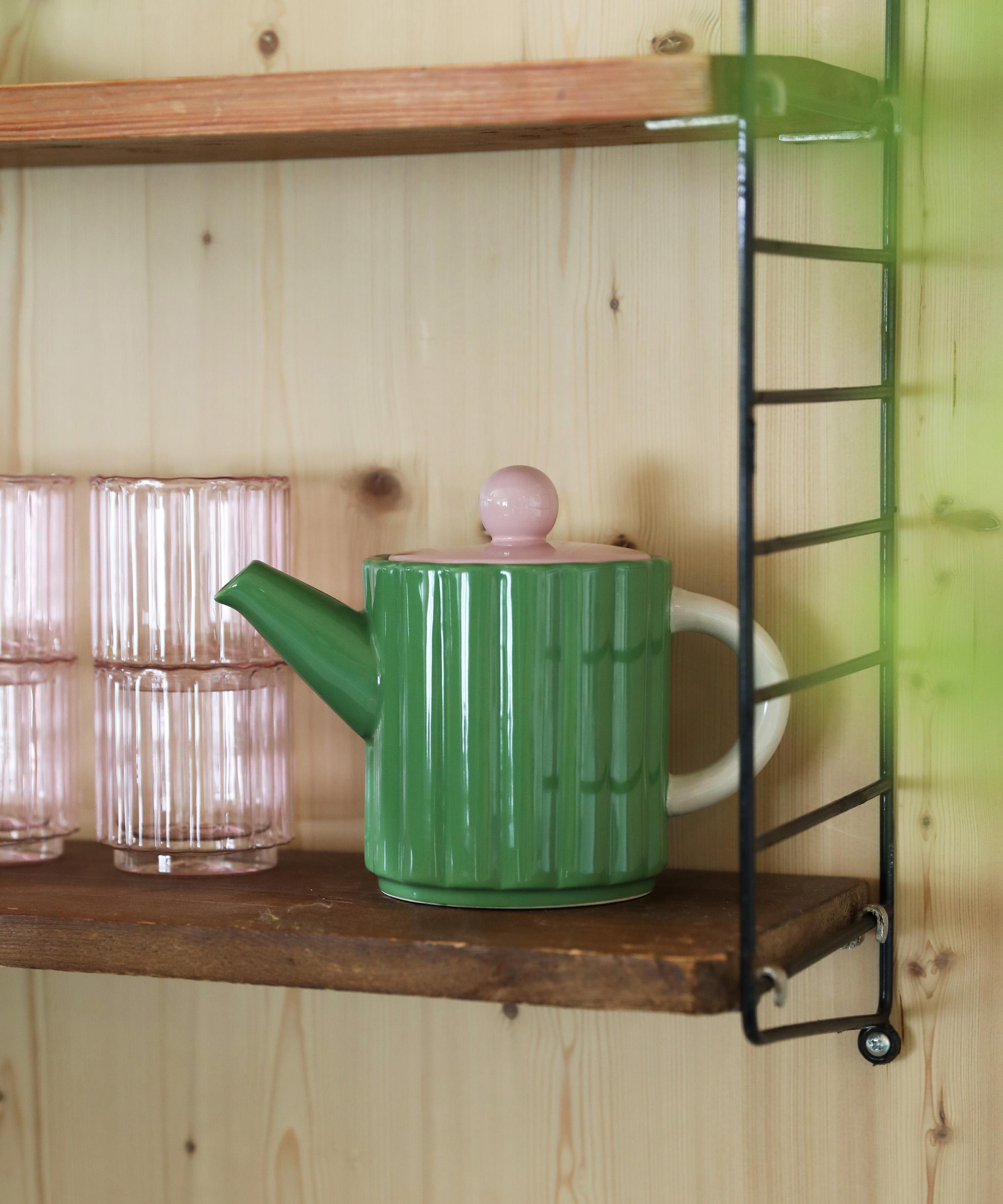 &Klevering - Green Tube Teapot image number 1