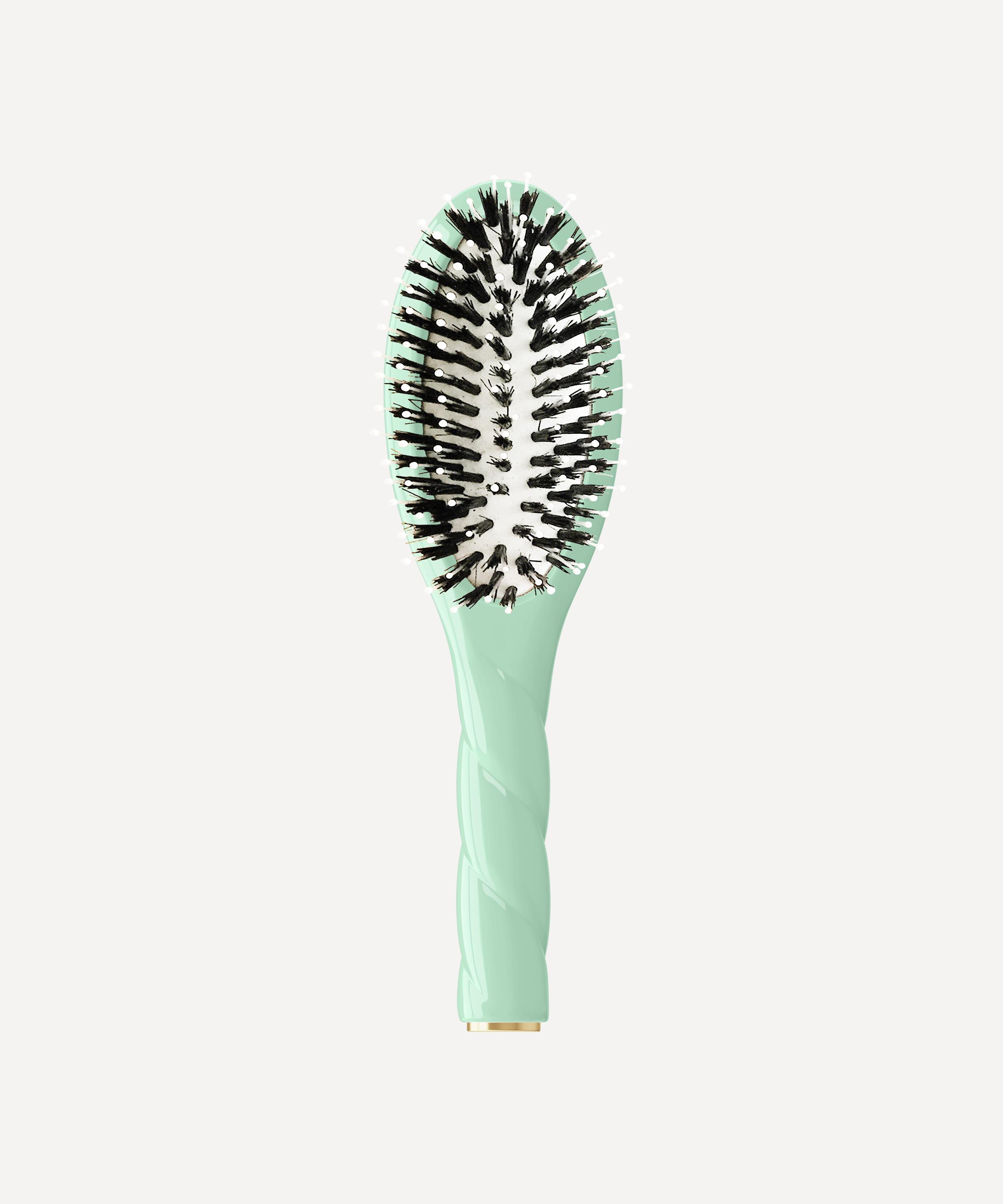 La Bonne Brosse - N.03 THE ESSENTIAL SOFT Gentle Petite Brush image number 0