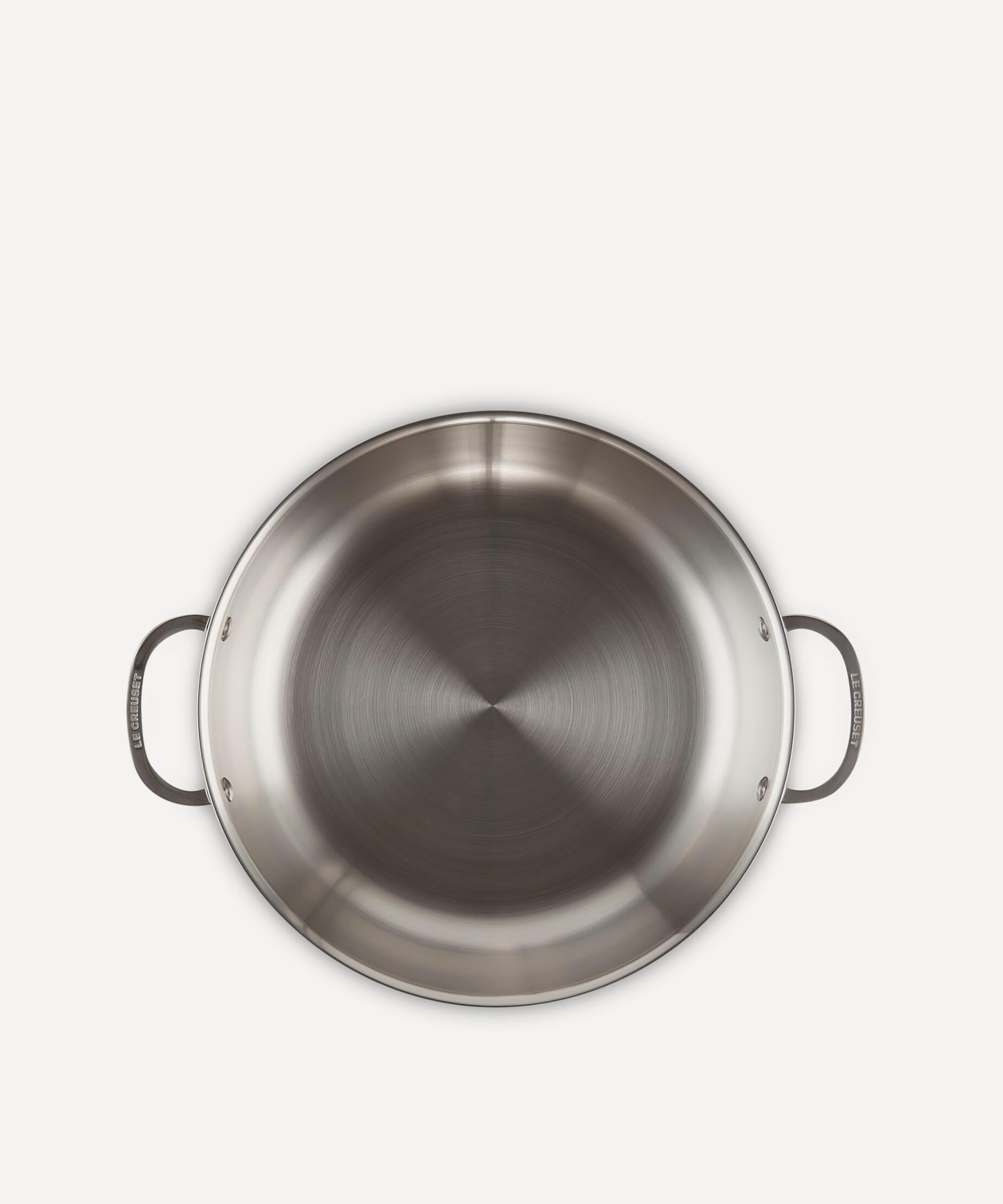 Le Creuset - Signature Stainless Steel Shallow Casserole with Lid image number 3