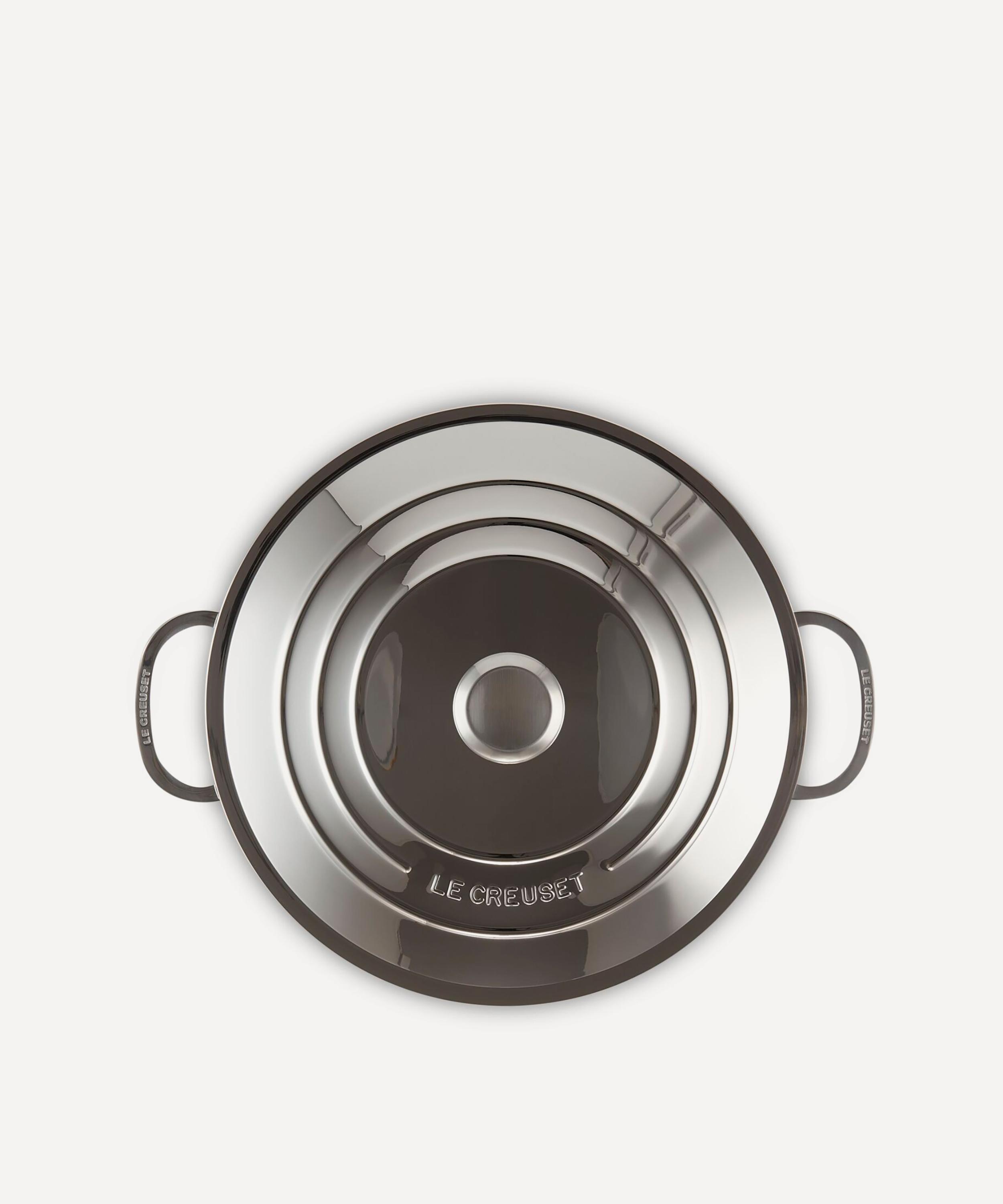 Le Creuset - Signature Stainless Steel Shallow Casserole with Lid image number 4