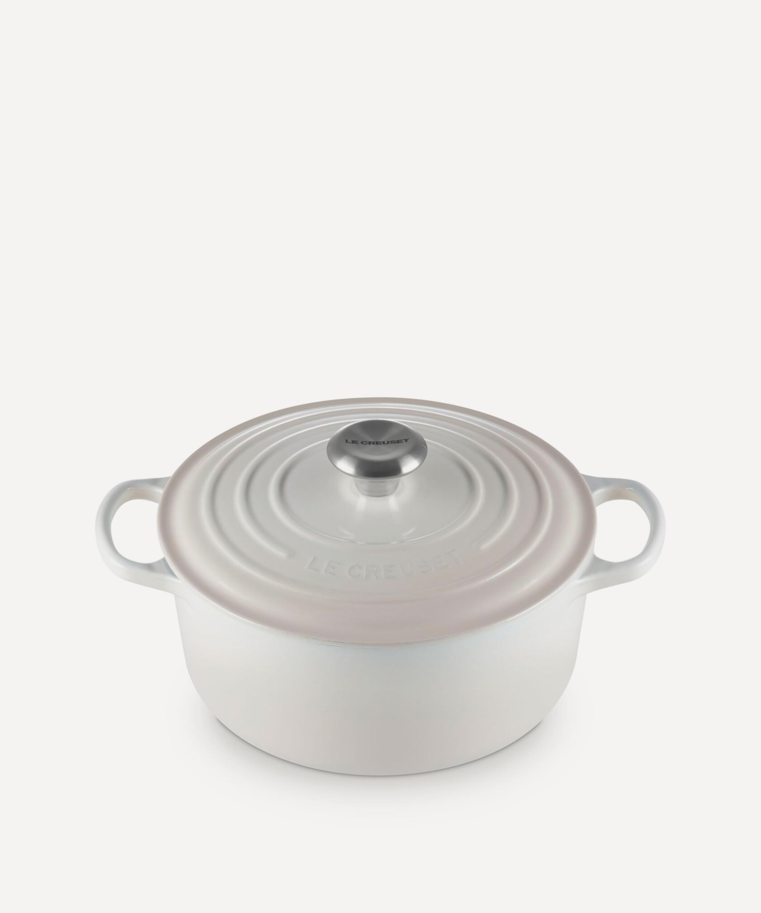 Le Creuset - Signature Cast Iron 24cm Round Casserole in Meringue image number 1