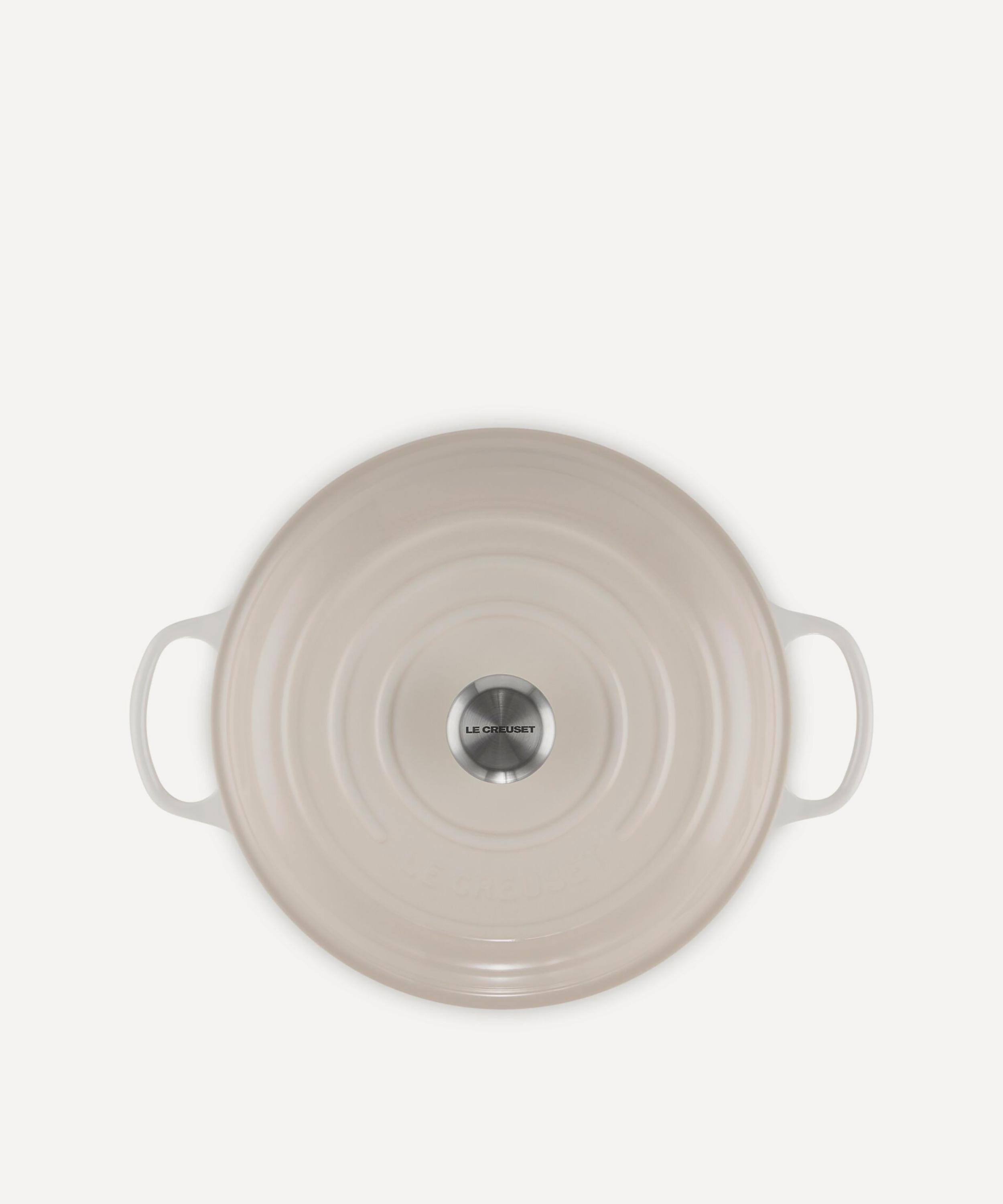 Le Creuset - Signature Cast Iron 30cm Shallow Casserole in Meringue image number 4