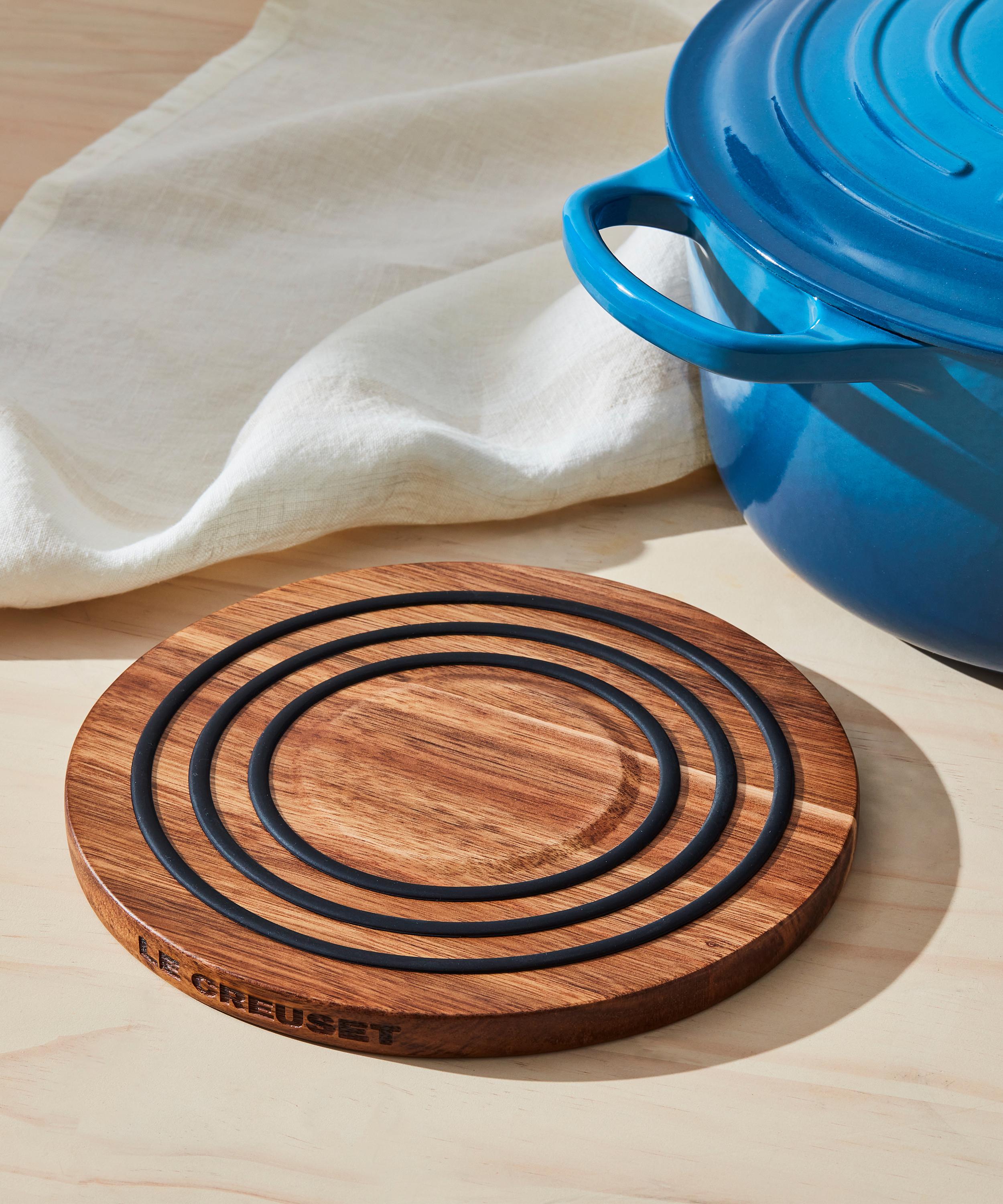 Le Creuset - Acacia Wood Magnetic Round Trivet image number 4