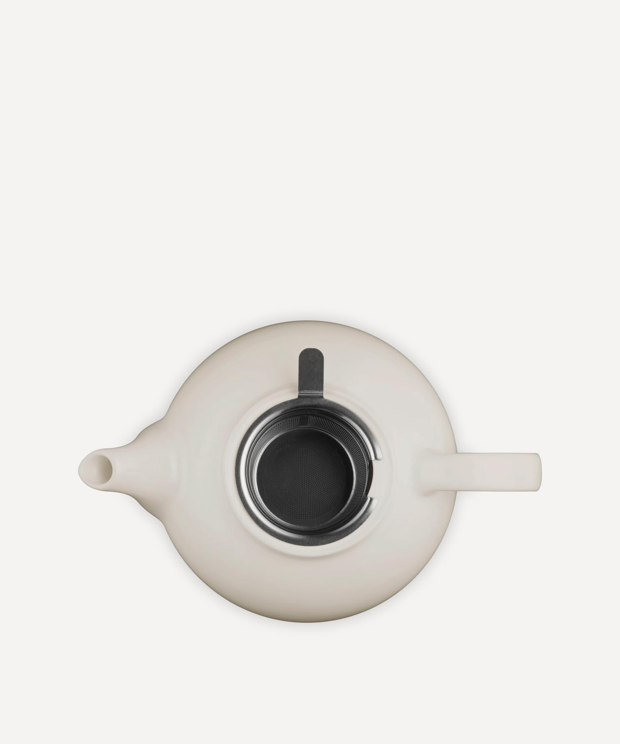 Le Creuset - Classic Stoneware Teapot and Infuser Set in Meringue image number 3
