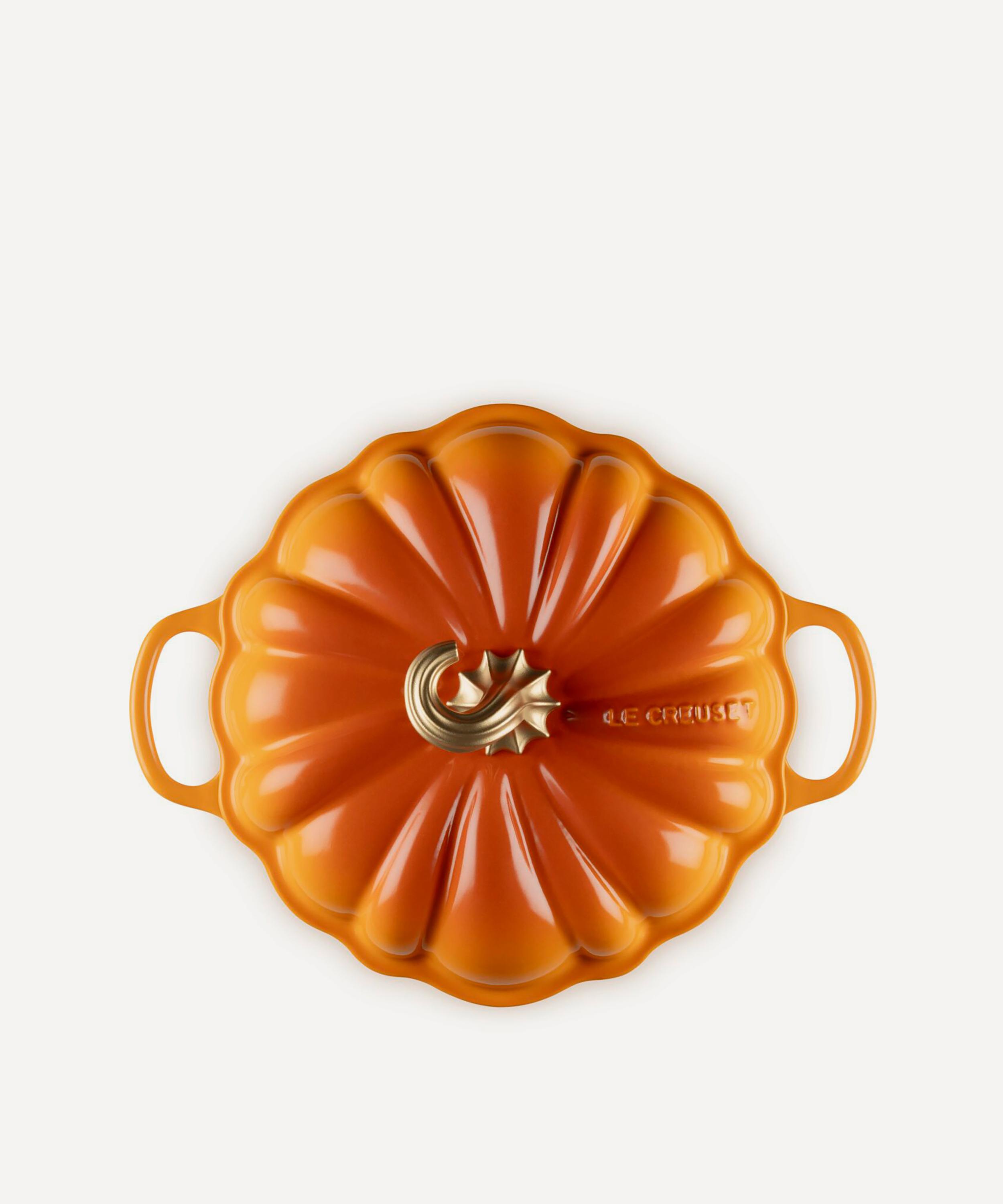Le Creuset - Cast Iron Stoneware Pumpkin Casserole Dish in Marronnier image number 4