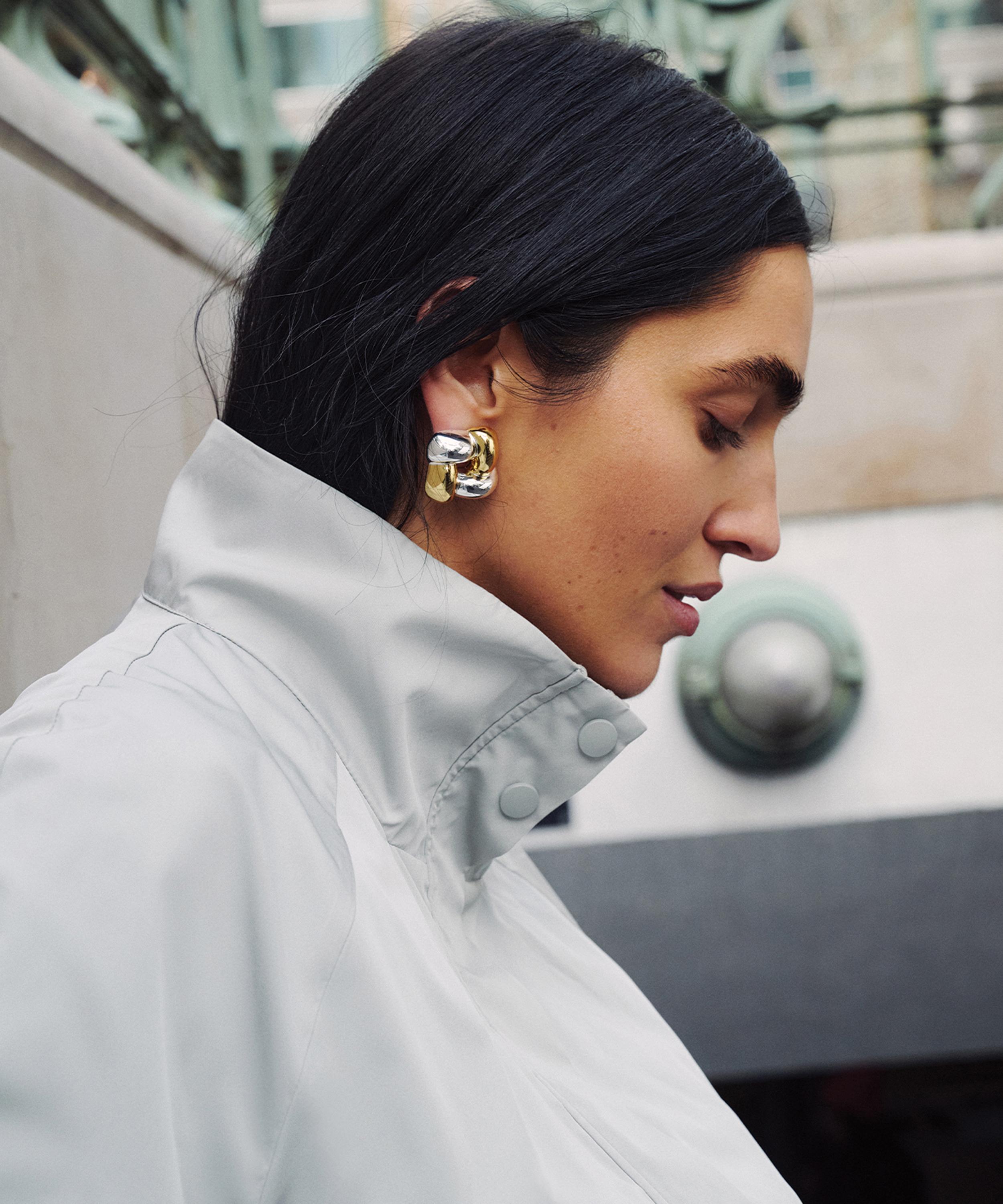 JENNY BIRD - Mixed Metal Medium Woven Square Stud Earrings image number 4