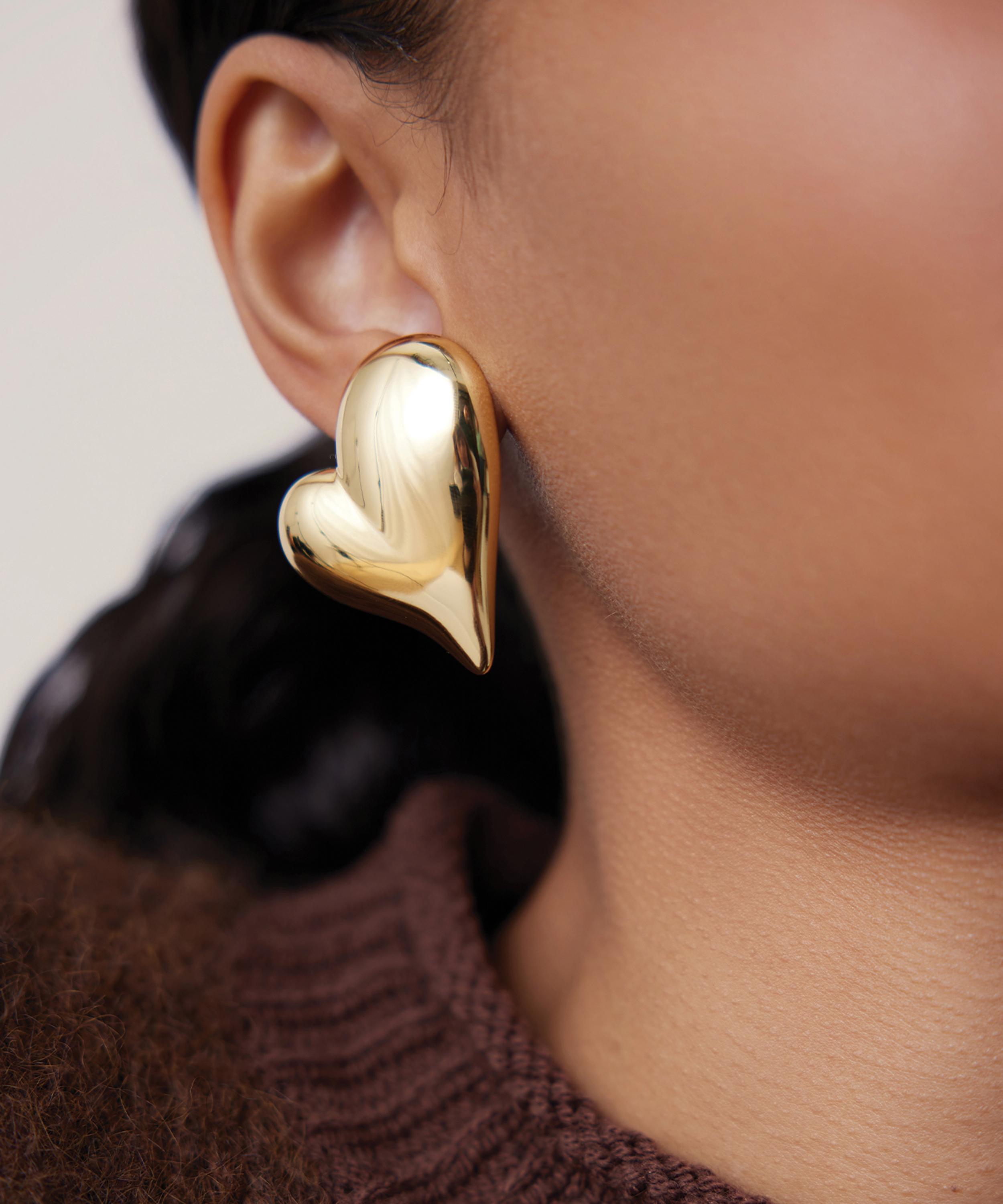 JENNY BIRD - 14ct Gold-Plated Mega Art Heart Symmetrical Button Stud Earrings image number 3