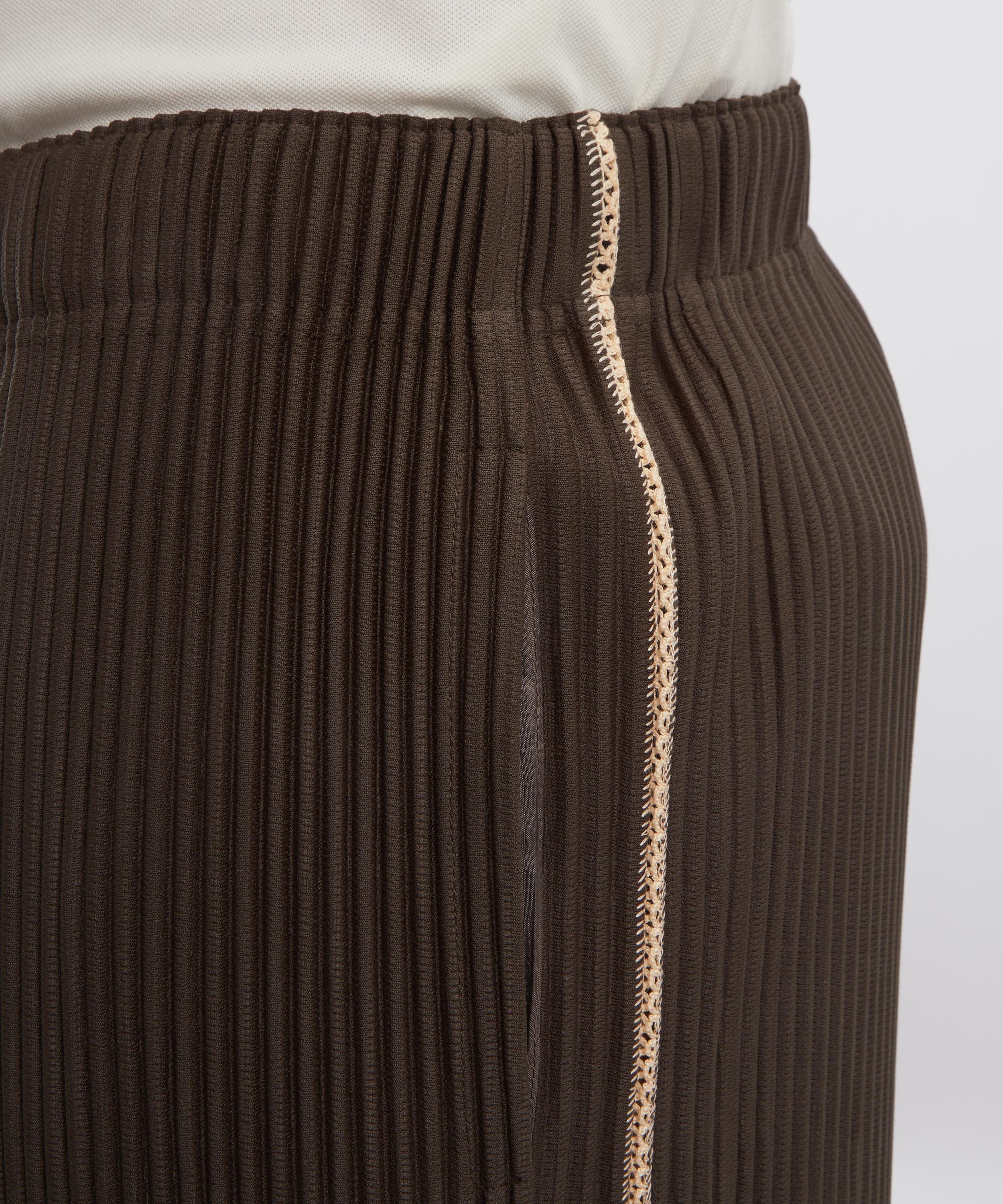 HOMME PLISS&Eacute; ISSEY MIYAKE - EMBROIDERY STRIPES Pleated Trousers image number 4