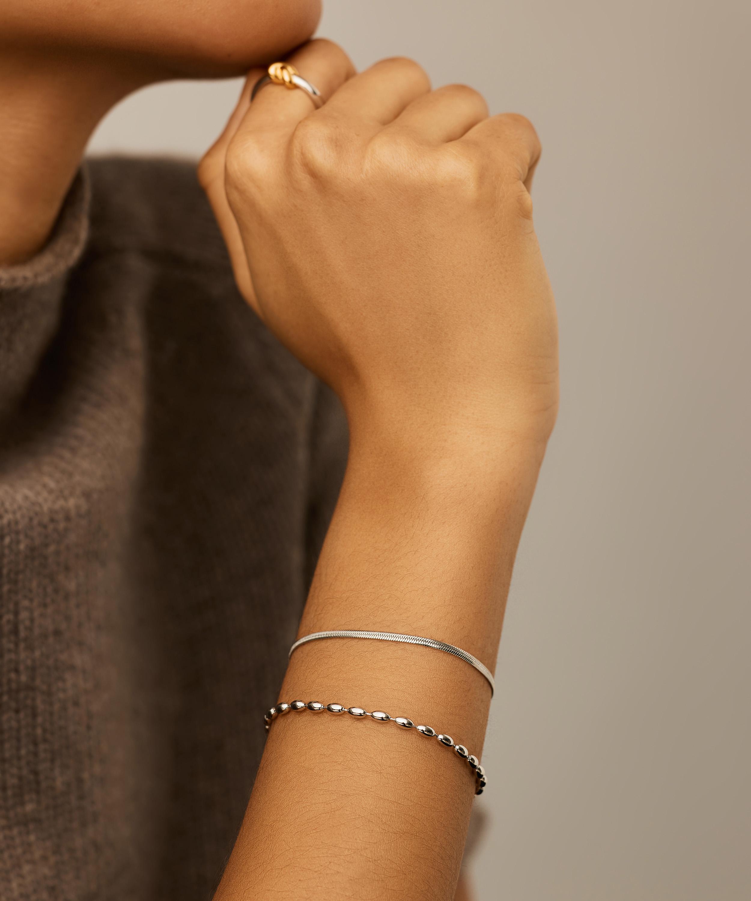 Missoma - Silver-Plated Molten Olive Chain Bracelet image number 1